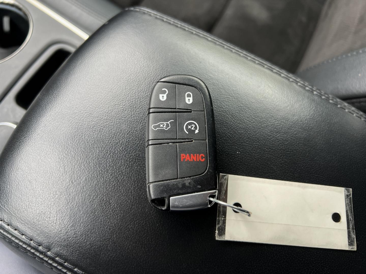 2020 WHITE /BLACK Dodge Durango R/T AWD (1C4SDJCT7LC) with an 5.7L V8 engine, Automatic transmission, located at 2990 Old Orchard Rd., Jackson, MO, 63755, 37.354214, -89.612106 - 2020 Dodge Durango R/T 109xxx miles All Wheel Drive 5.7L V8 Automatic Leather/Suede 3rd Row Navigation Backup Camera Power/Heated Seats Heated Rear Seats Heated Steering Wheel Sunroof Bluetooth Remote Start Cruise Power Windows/Locks/Mirrors We have financing available and we accept - Photo#9