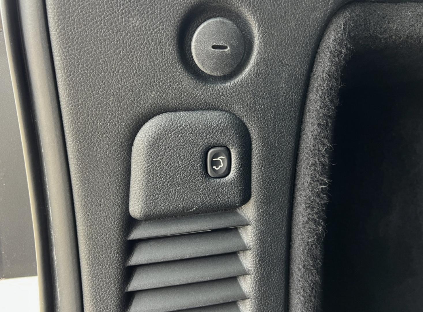 2020 WHITE /BLACK Dodge Durango R/T AWD (1C4SDJCT7LC) with an 5.7L V8 engine, Automatic transmission, located at 2990 Old Orchard Rd., Jackson, MO, 63755, 37.354214, -89.612106 - 2020 Dodge Durango R/T 109xxx miles All Wheel Drive 5.7L V8 Automatic Leather/Suede 3rd Row Navigation Backup Camera Power/Heated Seats Heated Rear Seats Heated Steering Wheel Sunroof Bluetooth Remote Start Cruise Power Windows/Locks/Mirrors We have financing available and we accept - Photo#26