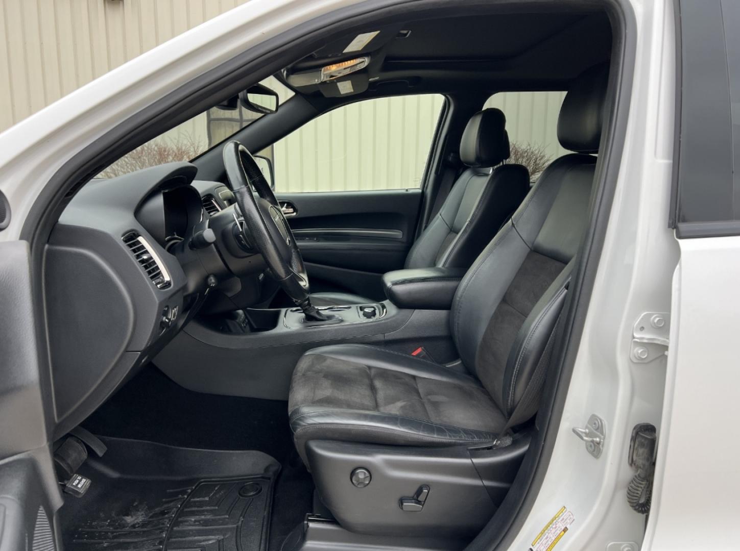 2020 WHITE /BLACK Dodge Durango R/T AWD (1C4SDJCT7LC) with an 5.7L V8 engine, Automatic transmission, located at 2990 Old Orchard Rd., Jackson, MO, 63755, 37.354214, -89.612106 - 2020 Dodge Durango R/T 109xxx miles All Wheel Drive 5.7L V8 Automatic Leather/Suede 3rd Row Navigation Backup Camera Power/Heated Seats Heated Rear Seats Heated Steering Wheel Sunroof Bluetooth Remote Start Cruise Power Windows/Locks/Mirrors We have financing available and we accept - Photo#18