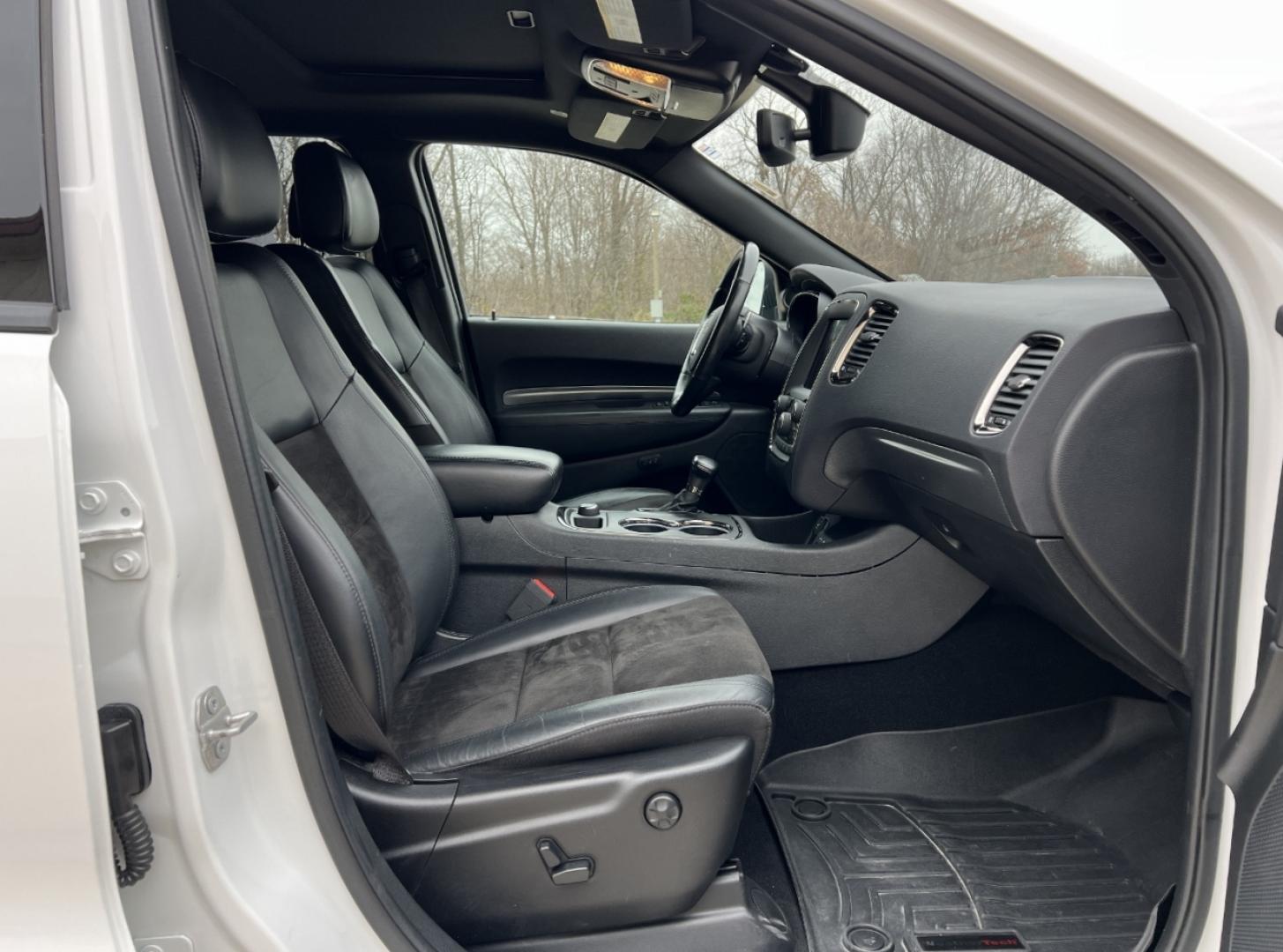 2020 WHITE /BLACK Dodge Durango R/T AWD (1C4SDJCT7LC) with an 5.7L V8 engine, Automatic transmission, located at 2990 Old Orchard Rd., Jackson, MO, 63755, 37.354214, -89.612106 - 2020 Dodge Durango R/T 109xxx miles All Wheel Drive 5.7L V8 Automatic Leather/Suede 3rd Row Navigation Backup Camera Power/Heated Seats Heated Rear Seats Heated Steering Wheel Sunroof Bluetooth Remote Start Cruise Power Windows/Locks/Mirrors We have financing available and we accept - Photo#20