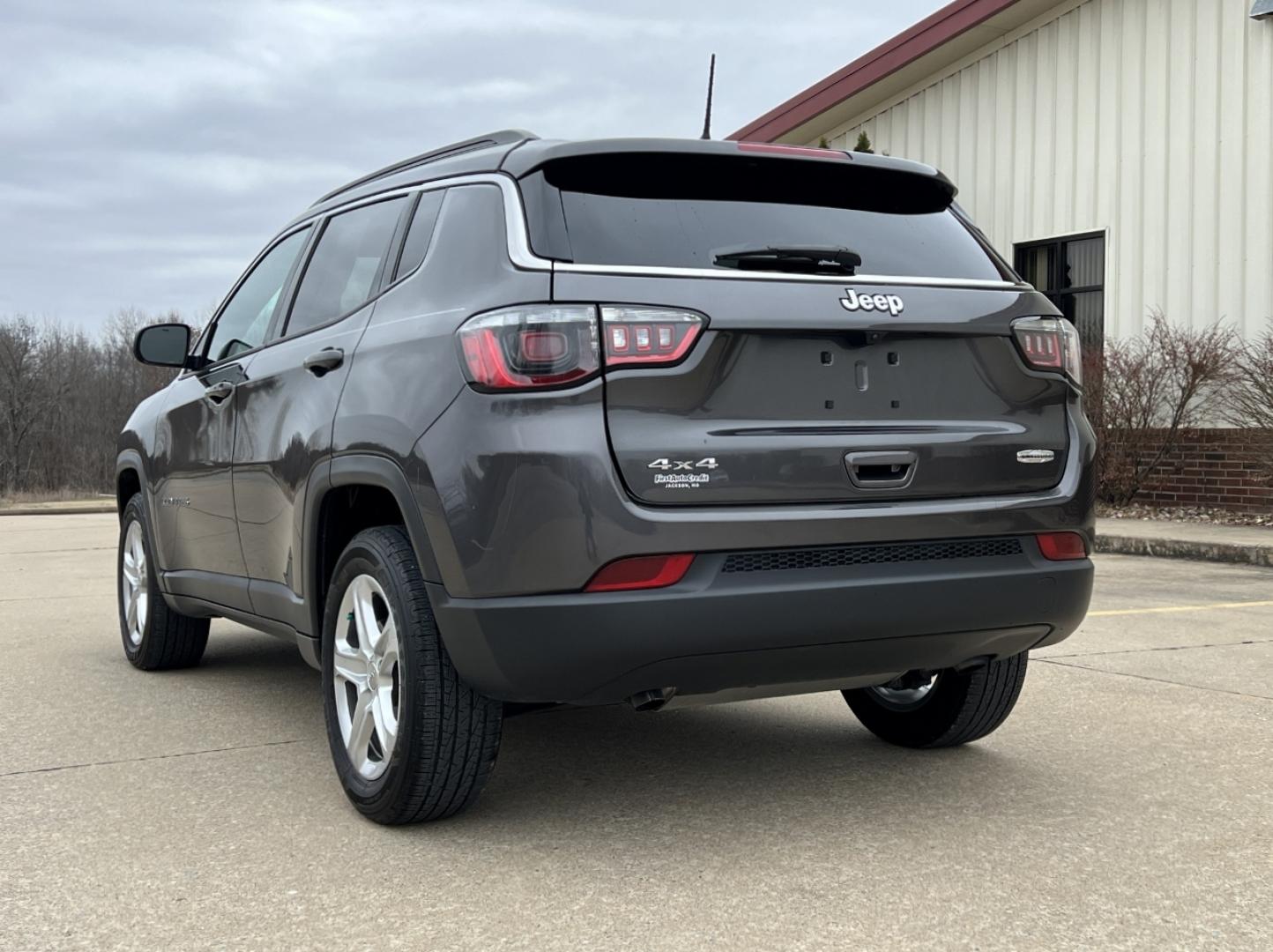 2023 GRAY /BLACK Jeep Compass Latitude (3C4NJDBN8PT) with an 2.0L 4 Cyl. TURBO engine, Automatic transmission, located at 2990 Old Orchard Rd., Jackson, MO, 63755, 37.354214, -89.612106 - 2023 Jeep Compass Latitude 1-Owner 18xxx miles 4 Wheel Drive 2.0L 4 Cyl. Automatic Backup Camera Bluetooth Cruise Power Windows/Locks/Mirrors We have financing available and we accept trades! Fill out a credit application on our website or come by today! If you have any questions, give us - Photo#8