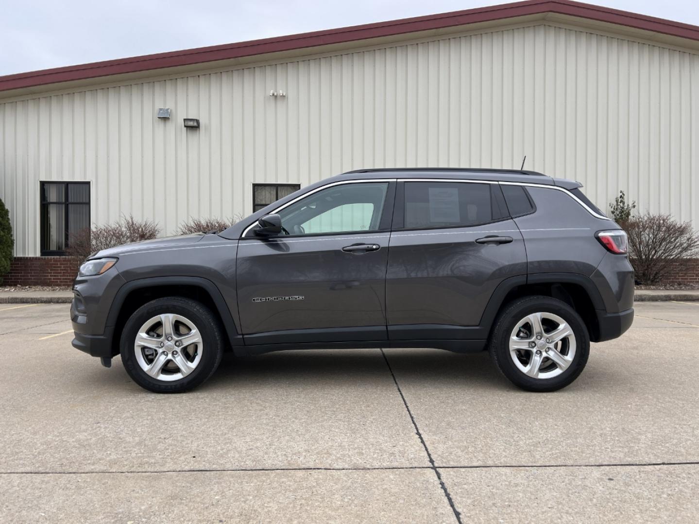 2023 GRAY /BLACK Jeep Compass Latitude (3C4NJDBN8PT) with an 2.0L 4 Cyl. TURBO engine, Automatic transmission, located at 2990 Old Orchard Rd., Jackson, MO, 63755, 37.354214, -89.612106 - 2023 Jeep Compass Latitude 1-Owner 18xxx miles 4 Wheel Drive 2.0L 4 Cyl. Automatic Backup Camera Bluetooth Cruise Power Windows/Locks/Mirrors We have financing available and we accept trades! Fill out a credit application on our website or come by today! If you have any questions, give us - Photo#5