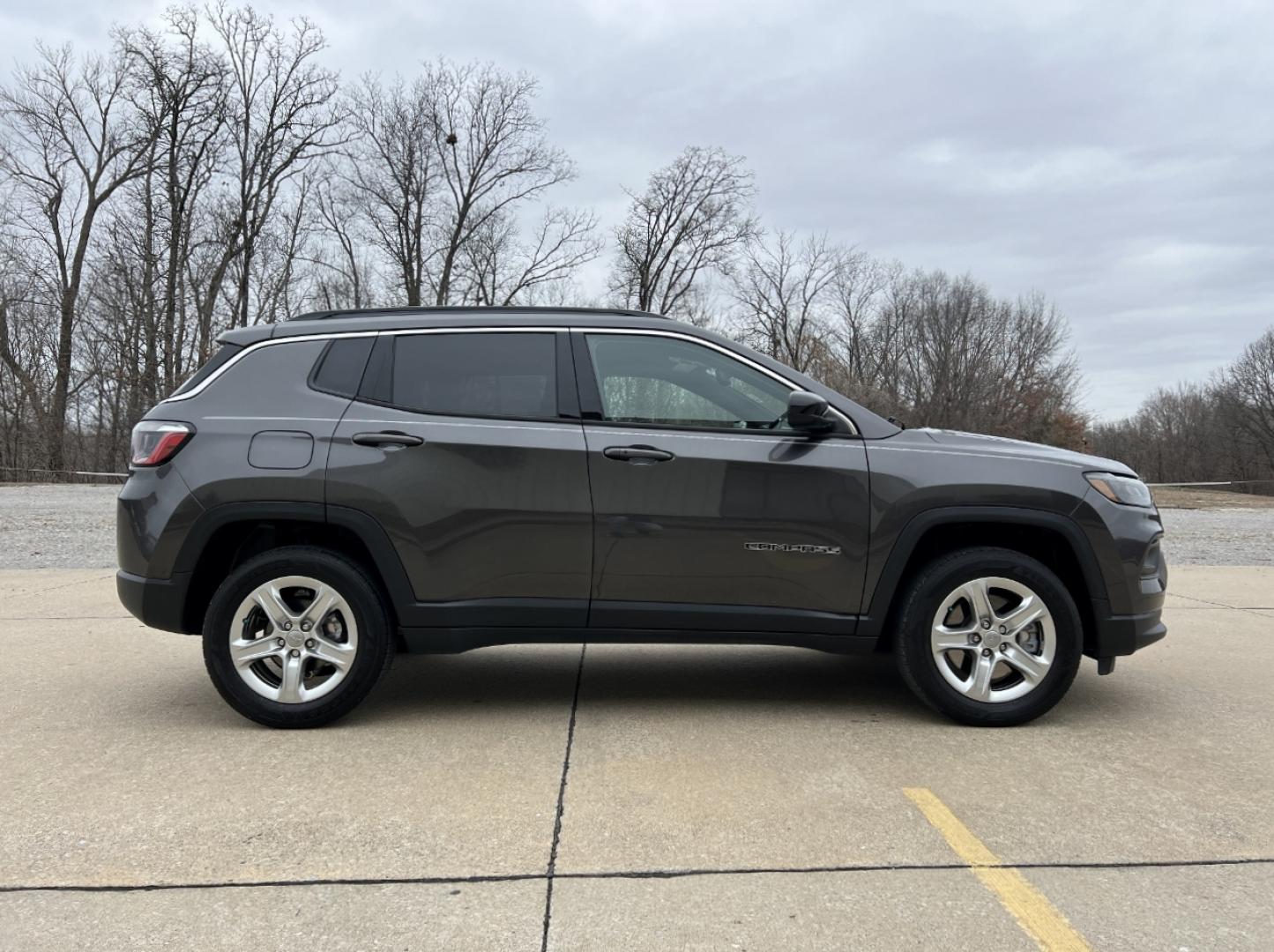 2023 GRAY /BLACK Jeep Compass Latitude (3C4NJDBN8PT) with an 2.0L 4 Cyl. TURBO engine, Automatic transmission, located at 2990 Old Orchard Rd., Jackson, MO, 63755, 37.354214, -89.612106 - 2023 Jeep Compass Latitude 1-Owner 18xxx miles 4 Wheel Drive 2.0L 4 Cyl. Automatic Backup Camera Bluetooth Cruise Power Windows/Locks/Mirrors We have financing available and we accept trades! Fill out a credit application on our website or come by today! If you have any questions, give us - Photo#6