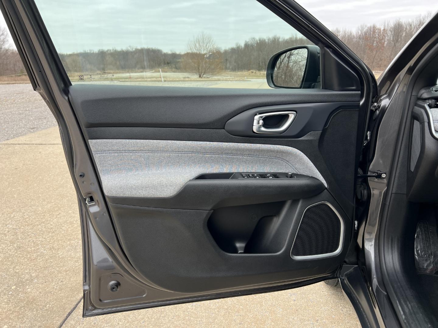 2023 GRAY /BLACK Jeep Compass Latitude (3C4NJDBN8PT) with an 2.0L 4 Cyl. TURBO engine, Automatic transmission, located at 2990 Old Orchard Rd., Jackson, MO, 63755, 37.354214, -89.612106 - 2023 Jeep Compass Latitude 1-Owner 18xxx miles 4 Wheel Drive 2.0L 4 Cyl. Automatic Backup Camera Bluetooth Cruise Power Windows/Locks/Mirrors We have financing available and we accept trades! Fill out a credit application on our website or come by today! If you have any questions, give us - Photo#11