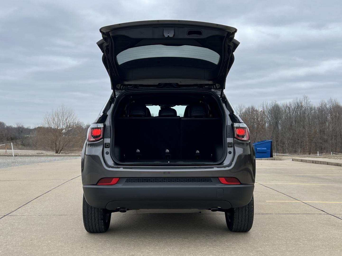 2023 GRAY /BLACK Jeep Compass Latitude (3C4NJDBN8PT) with an 2.0L 4 Cyl. TURBO engine, Automatic transmission, located at 2990 Old Orchard Rd., Jackson, MO, 63755, 37.354214, -89.612106 - 2023 Jeep Compass Latitude 1-Owner 18xxx miles 4 Wheel Drive 2.0L 4 Cyl. Automatic Backup Camera Bluetooth Cruise Power Windows/Locks/Mirrors We have financing available and we accept trades! Fill out a credit application on our website or come by today! If you have any questions, give us - Photo#17