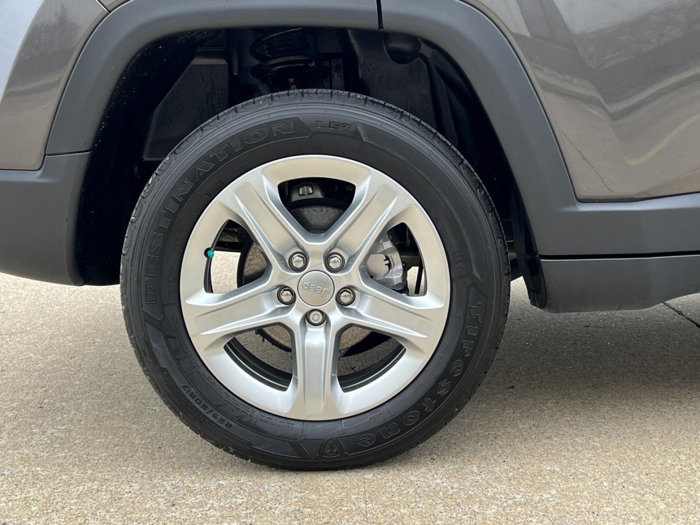 2023 GRAY /BLACK Jeep Compass Latitude (3C4NJDBN8PT) with an 2.0L 4 Cyl. TURBO engine, Automatic transmission, located at 2990 Old Orchard Rd., Jackson, MO, 63755, 37.354214, -89.612106 - 2023 Jeep Compass Latitude 1-Owner 18xxx miles 4 Wheel Drive 2.0L 4 Cyl. Automatic Backup Camera Bluetooth Cruise Power Windows/Locks/Mirrors We have financing available and we accept trades! Fill out a credit application on our website or come by today! If you have any questions, give us - Photo#36
