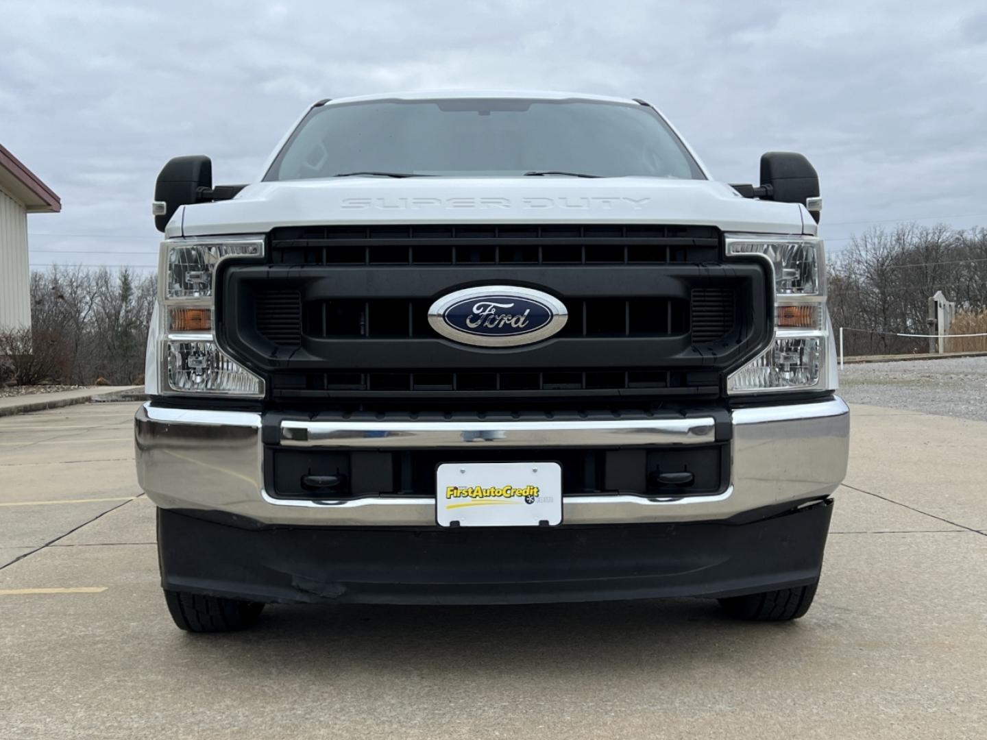 2020 WHITE /GRAY Ford F-250 SD XL Crew Cab 4WD (1FT7W2B60LE) with an 6.2L V8 engine, Automatic transmission, located at 2990 Old Orchard Rd., Jackson, MO, 63755, 37.354214, -89.612106 - 2020 Ford F-250 XL 1-Owner 135xxx miles 4x4 6.2L V8 Automatic Backup Camera Cruise Power Windows/Locks/Mirrors We have financing available and we accept trades! Fill out a credit application on our website or come by today! If you have any questions, give us a call at (573) 204-7777 or vis - Photo#10