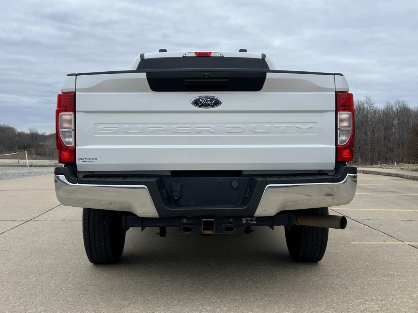 2020 WHITE /GRAY Ford F-250 SD XL Crew Cab 4WD (1FT7W2B60LE) with an 6.2L V8 engine, Automatic transmission, located at 2990 Old Orchard Rd., Jackson, MO, 63755, 37.354214, -89.612106 - 2020 Ford F-250 XL 1-Owner 135xxx miles 4x4 6.2L V8 Automatic Backup Camera Cruise Power Windows/Locks/Mirrors We have financing available and we accept trades! Fill out a credit application on our website or come by today! If you have any questions, give us a call at (573) 204-7777 or vis - Photo#9