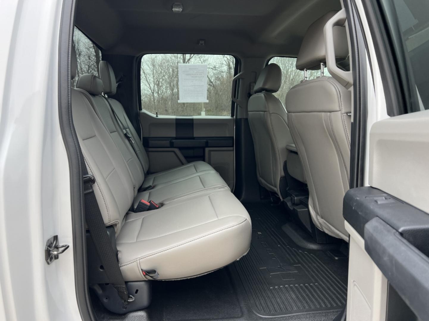 2020 WHITE /GRAY Ford F-250 SD XL Crew Cab 4WD (1FT7W2B60LE) with an 6.2L V8 engine, Automatic transmission, located at 2990 Old Orchard Rd., Jackson, MO, 63755, 37.354214, -89.612106 - 2020 Ford F-250 XL 1-Owner 135xxx miles 4x4 6.2L V8 Automatic Backup Camera Cruise Power Windows/Locks/Mirrors We have financing available and we accept trades! Fill out a credit application on our website or come by today! If you have any questions, give us a call at (573) 204-7777 or vis - Photo#16