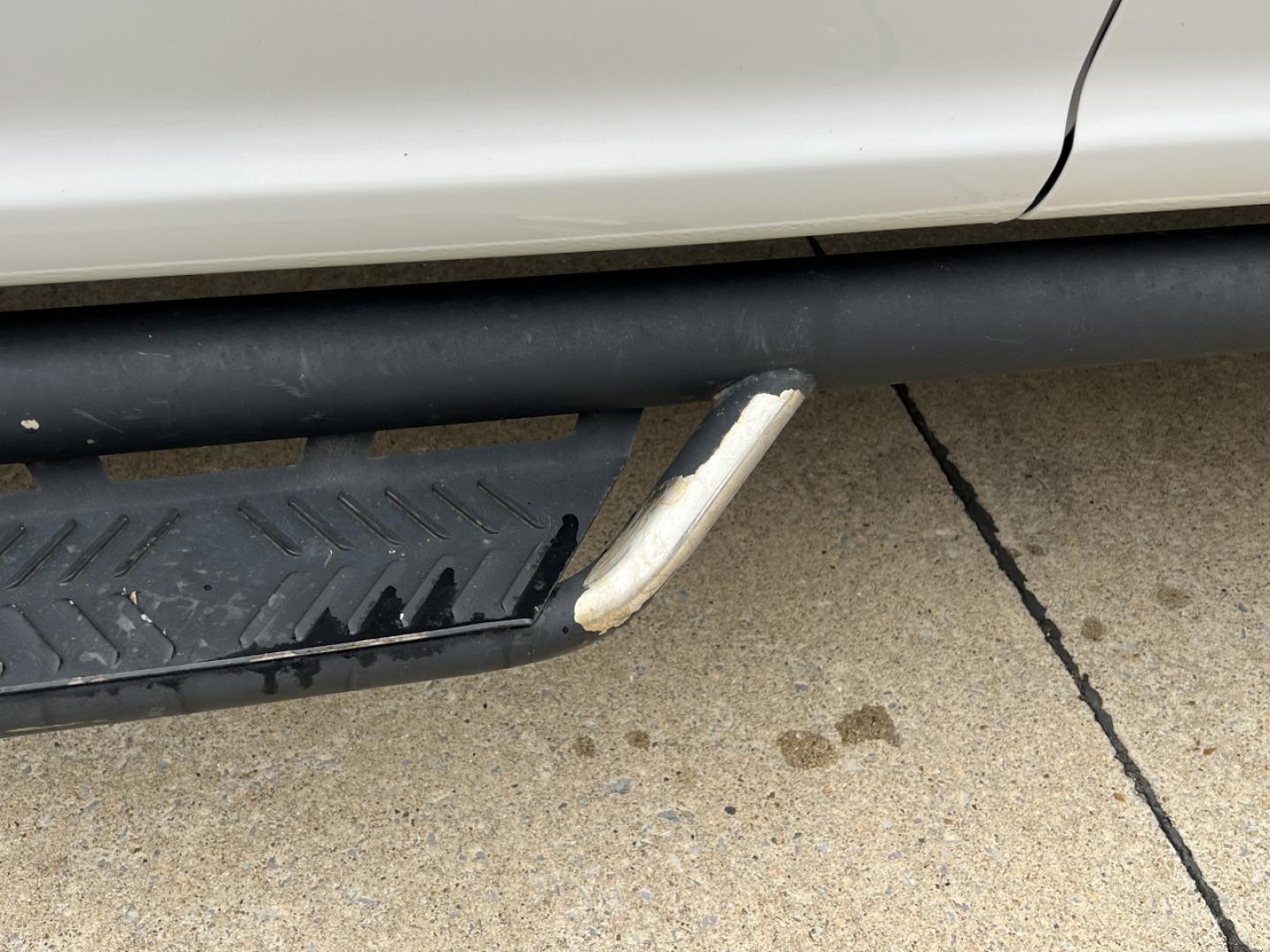 2020 WHITE /GRAY Ford F-250 SD XL Crew Cab 4WD (1FT7W2B60LE) with an 6.2L V8 engine, Automatic transmission, located at 2990 Old Orchard Rd., Jackson, MO, 63755, 37.354214, -89.612106 - 2020 Ford F-250 XL 1-Owner 135xxx miles 4x4 6.2L V8 Automatic Backup Camera Cruise Power Windows/Locks/Mirrors We have financing available and we accept trades! Fill out a credit application on our website or come by today! If you have any questions, give us a call at (573) 204-7777 or vis - Photo#37