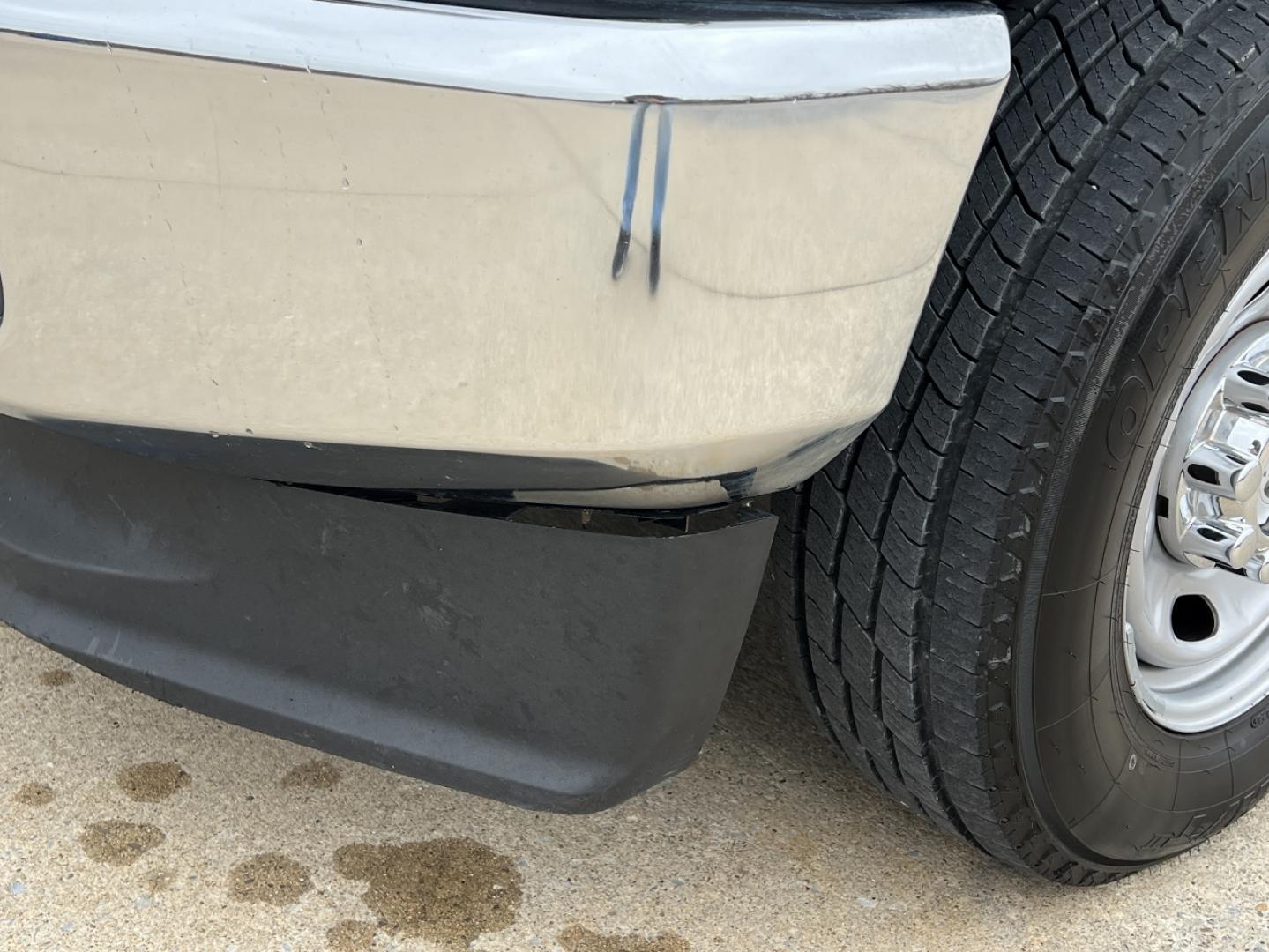 2020 WHITE /GRAY Ford F-250 SD XL Crew Cab 4WD (1FT7W2B60LE) with an 6.2L V8 engine, Automatic transmission, located at 2990 Old Orchard Rd., Jackson, MO, 63755, 37.354214, -89.612106 - 2020 Ford F-250 XL 1-Owner 135xxx miles 4x4 6.2L V8 Automatic Backup Camera Cruise Power Windows/Locks/Mirrors We have financing available and we accept trades! Fill out a credit application on our website or come by today! If you have any questions, give us a call at (573) 204-7777 or vis - Photo#40