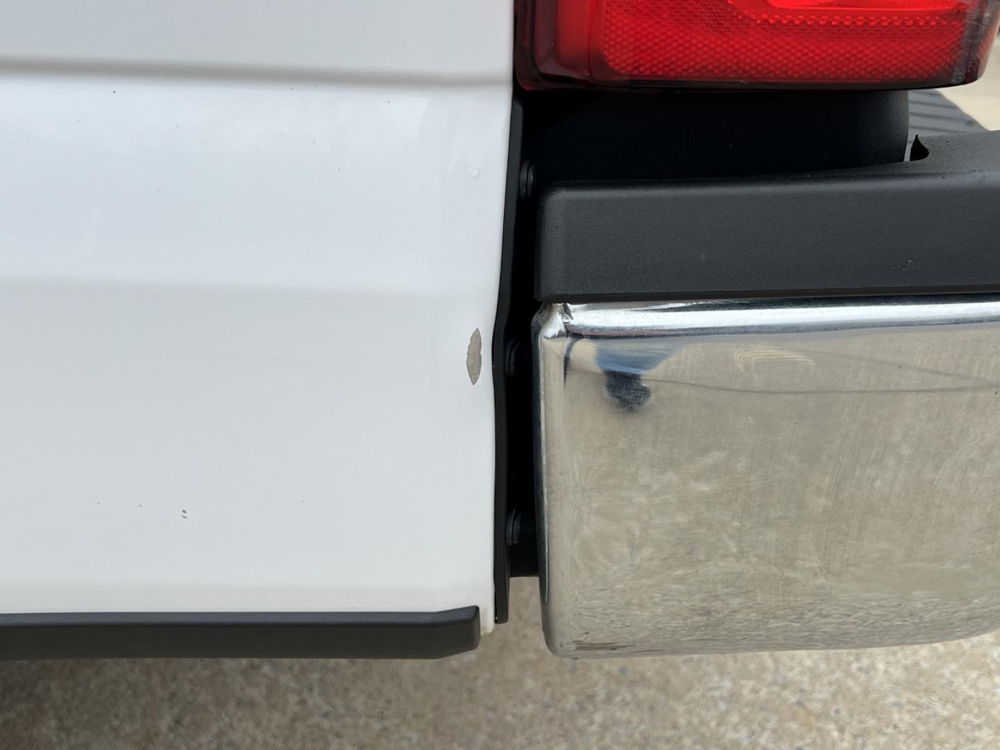 2020 WHITE /GRAY Ford F-250 SD XL Crew Cab 4WD (1FT7W2B60LE) with an 6.2L V8 engine, Automatic transmission, located at 2990 Old Orchard Rd., Jackson, MO, 63755, 37.354214, -89.612106 - 2020 Ford F-250 XL 1-Owner 135xxx miles 4x4 6.2L V8 Automatic Backup Camera Cruise Power Windows/Locks/Mirrors We have financing available and we accept trades! Fill out a credit application on our website or come by today! If you have any questions, give us a call at (573) 204-7777 or vis - Photo#42