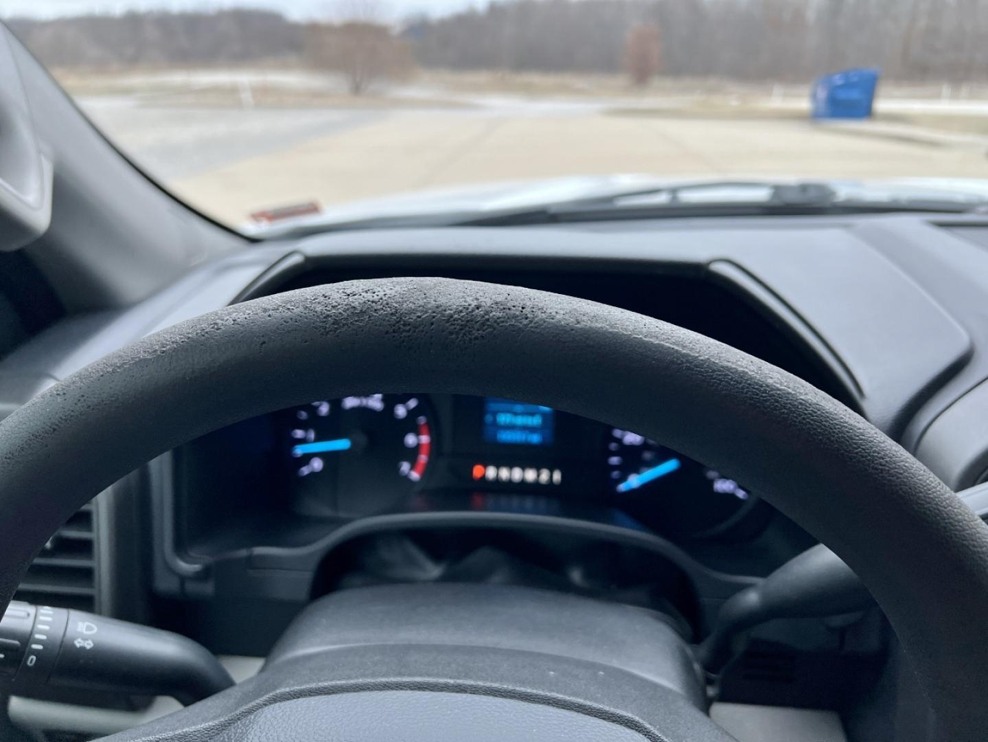 2020 WHITE /GRAY Ford F-250 SD XL Crew Cab 4WD (1FT7W2B60LE) with an 6.2L V8 engine, Automatic transmission, located at 2990 Old Orchard Rd., Jackson, MO, 63755, 37.354214, -89.612106 - 2020 Ford F-250 XL 1-Owner 135xxx miles 4x4 6.2L V8 Automatic Backup Camera Cruise Power Windows/Locks/Mirrors We have financing available and we accept trades! Fill out a credit application on our website or come by today! If you have any questions, give us a call at (573) 204-7777 or vis - Photo#45