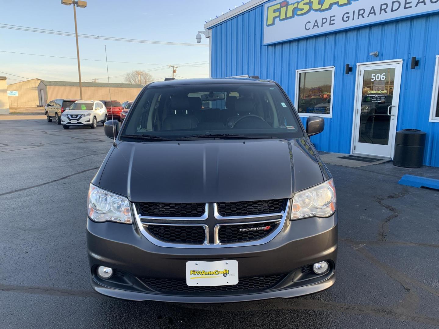 2016 GRAY /GRAY Dodge Grand Caravan SXT (2C4RDGCG0GR) with an 3.6L V6 DOHC 24V engine, 6A transmission, located at 506 S. Kingshighway, Cape Girardeau, MO, 63703, (573) 235-5000, 37.294991, -89.553635 - 2016 Dodge Grand Caravan Air Conditioning Power Windows Power Locks Power Steering Tilt Wheel AM/FM CD Satellite Keyless Entry Alarm Dual Front Airbags Side Airbags Head Airbags Rear Head Airbags All Wheel ABS We have financing available and we accept trades! Fill out a credit applica - Photo#1
