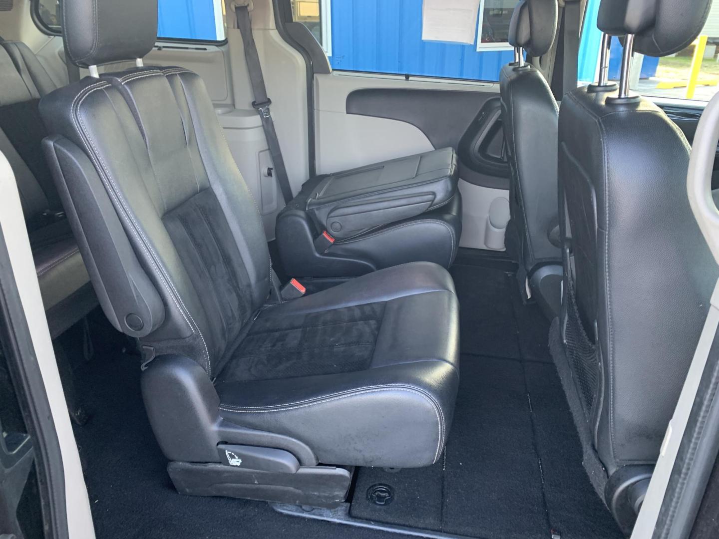 2016 GRAY /GRAY Dodge Grand Caravan SXT (2C4RDGCG0GR) with an 3.6L V6 DOHC 24V engine, 6A transmission, located at 506 S. Kingshighway, Cape Girardeau, MO, 63703, (573) 235-5000, 37.294991, -89.553635 - 2016 Dodge Grand Caravan Air Conditioning Power Windows Power Locks Power Steering Tilt Wheel AM/FM CD Satellite Keyless Entry Alarm Dual Front Airbags Side Airbags Head Airbags Rear Head Airbags All Wheel ABS We have financing available and we accept trades! Fill out a credit applica - Photo#13