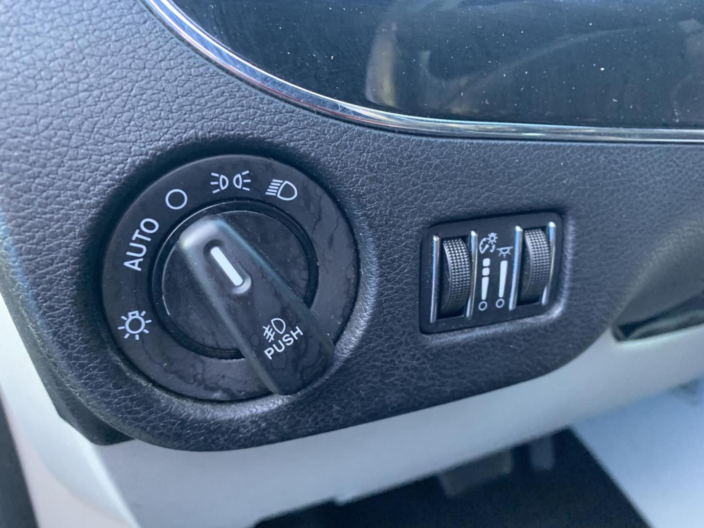 2016 GRAY /GRAY Dodge Grand Caravan SXT (2C4RDGCG0GR) with an 3.6L V6 DOHC 24V engine, 6A transmission, located at 506 S. Kingshighway, Cape Girardeau, MO, 63703, (573) 235-5000, 37.294991, -89.553635 - 2016 Dodge Grand Caravan Air Conditioning Power Windows Power Locks Power Steering Tilt Wheel AM/FM CD Satellite Keyless Entry Alarm Dual Front Airbags Side Airbags Head Airbags Rear Head Airbags All Wheel ABS We have financing available and we accept trades! Fill out a credit applica - Photo#20