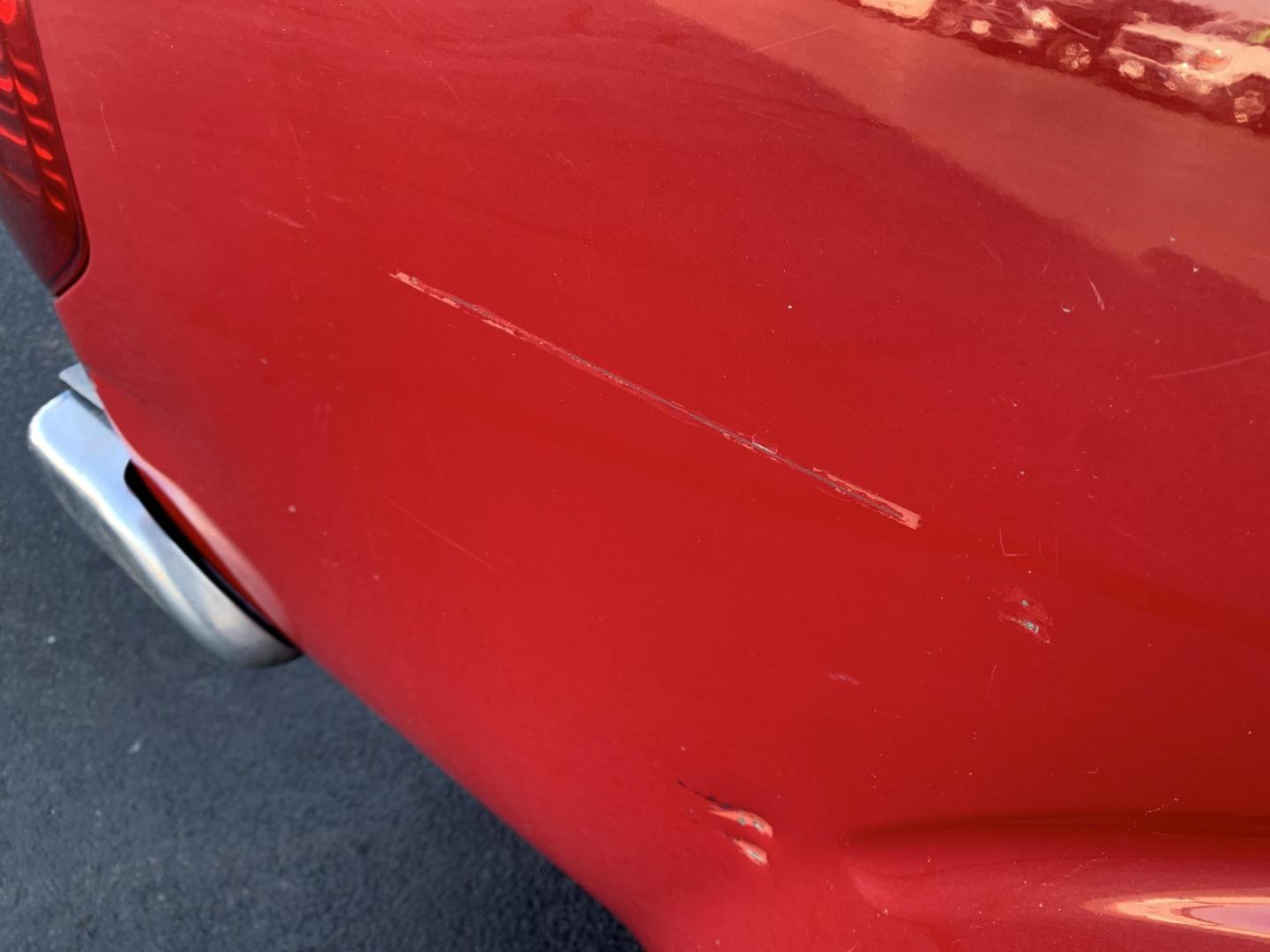 2007 RED /GRAY Nissan Frontier LE Crew Cab 2WD (1N6AD07U37C) with an 4.0L V6 DOHC 24V engine, 5-Speed Automatic Overdrive transmission, located at 506 S. Kingshighway, Cape Girardeau, MO, 63703, (573) 235-5000, 37.294991, -89.553635 - 2007 Nissan Frontier LE Air Conditioning Power Steering Tilt Whee Dual Air Bags Front and Sides Crew Cab Regular Bed All Wheel ABS We have financing available and we accept trades! Fill out a credit application on our website or come by today! If you have any questions, give us a call at - Photo#32