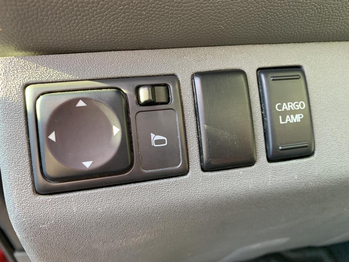 2007 RED /GRAY Nissan Frontier LE Crew Cab 2WD (1N6AD07U37C) with an 4.0L V6 DOHC 24V engine, 5-Speed Automatic Overdrive transmission, located at 506 S. Kingshighway, Cape Girardeau, MO, 63703, (573) 235-5000, 37.294991, -89.553635 - 2007 Nissan Frontier LE Air Conditioning Power Steering Tilt Whee Dual Air Bags Front and Sides Crew Cab Regular Bed All Wheel ABS We have financing available and we accept trades! Fill out a credit application on our website or come by today! If you have any questions, give us a call at - Photo#19