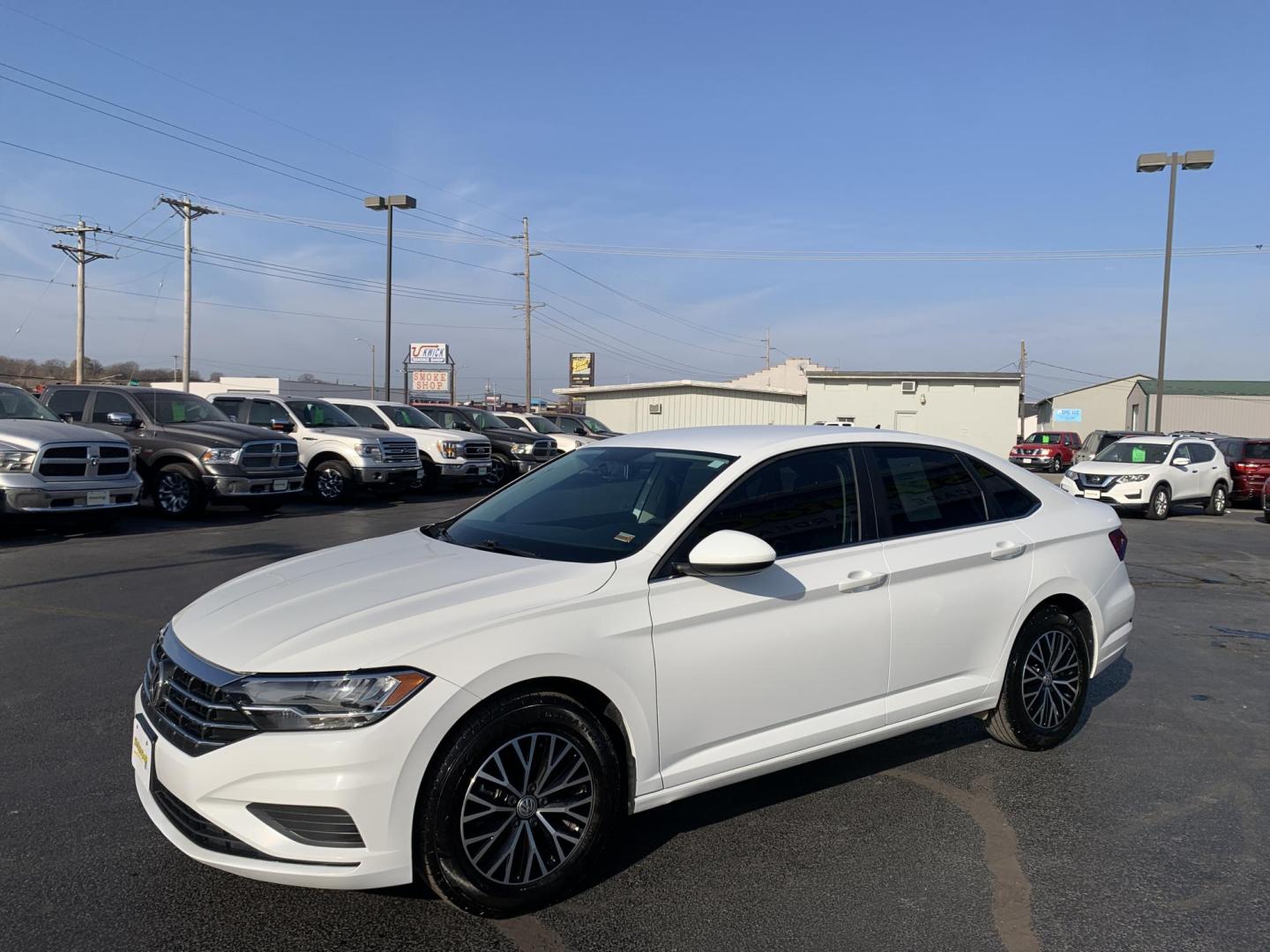 2021 WHITE /BLACK Volkswagen Jetta 1.4T S (3VWC57BU9MM) with an 1.4L L4 DOHC 20V engine, Automatic transmission, located at 506 S. Kingshighway, Cape Girardeau, MO, 63703, (573) 235-5000, 37.294991, -89.553635 - 2021 Volkswagen Jetta S 85,XXX mi 1.4L 4Cyl Automatic Front Wheel Drive Power Windows/Locks/Mirrors Backup Camera We have financing available and we accept trades! Fill out a credit application on our website or come by today! If you have any questions, give us a call at (573) 235-5000 or - Photo#2