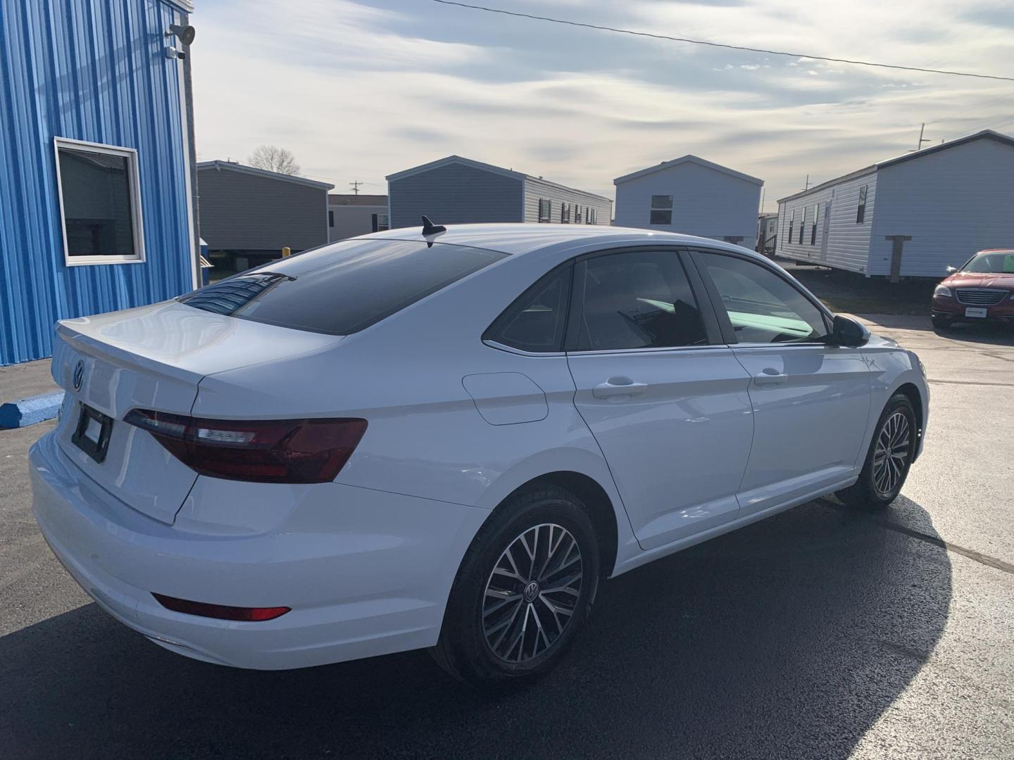 2021 WHITE /BLACK Volkswagen Jetta 1.4T S (3VWC57BU9MM) with an 1.4L L4 DOHC 20V engine, Automatic transmission, located at 506 S. Kingshighway, Cape Girardeau, MO, 63703, (573) 235-5000, 37.294991, -89.553635 - 2021 Volkswagen Jetta S 85,XXX mi 1.4L 4Cyl Automatic Front Wheel Drive Power Windows/Locks/Mirrors Backup Camera We have financing available and we accept trades! Fill out a credit application on our website or come by today! If you have any questions, give us a call at (573) 235-5000 or - Photo#7