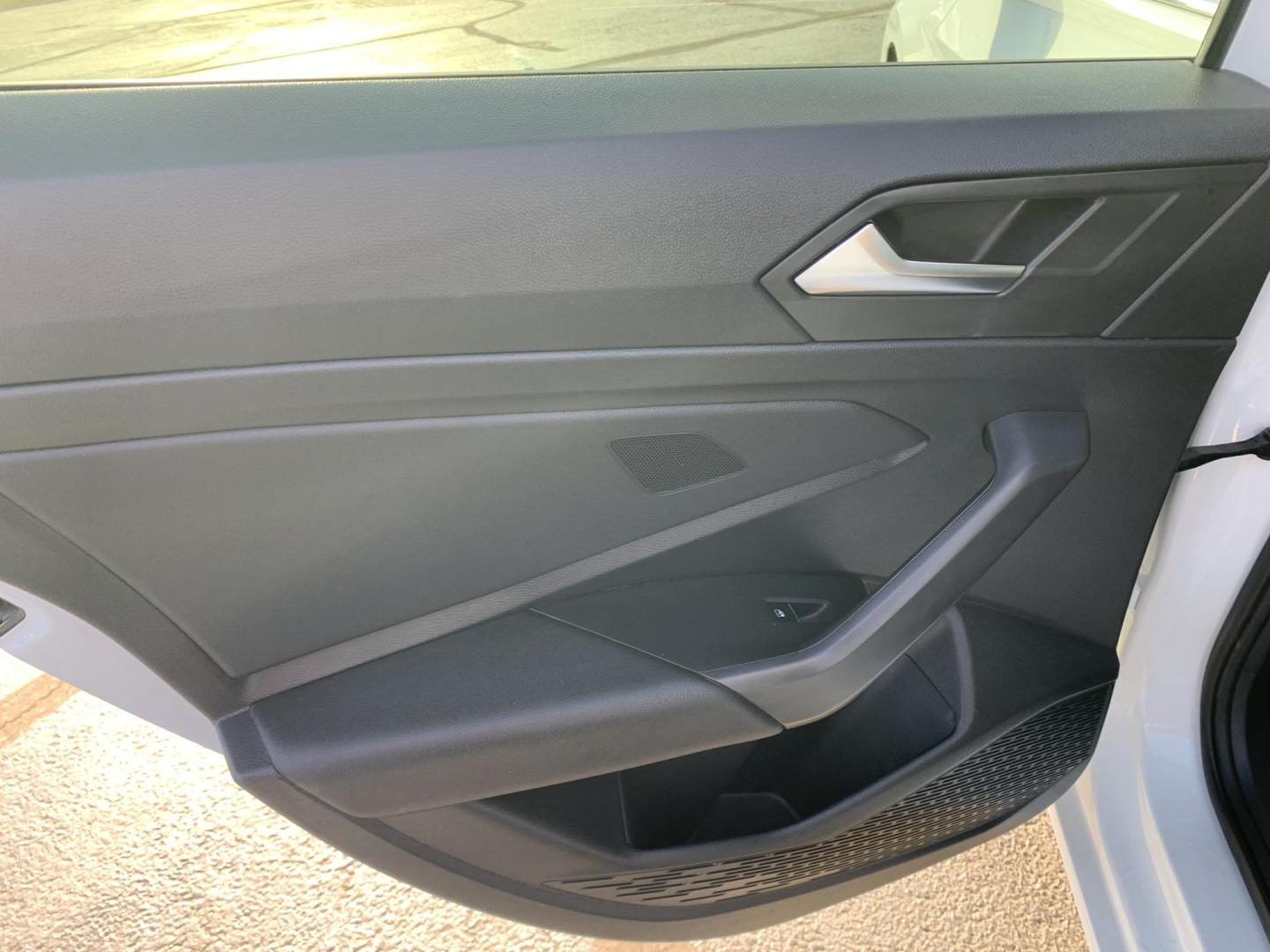 2021 WHITE /BLACK Volkswagen Jetta 1.4T S (3VWC57BU9MM) with an 1.4L L4 DOHC 20V engine, Automatic transmission, located at 506 S. Kingshighway, Cape Girardeau, MO, 63703, (573) 235-5000, 37.294991, -89.553635 - 2021 Volkswagen Jetta S 85,XXX mi 1.4L 4Cyl Automatic Front Wheel Drive Power Windows/Locks/Mirrors Backup Camera We have financing available and we accept trades! Fill out a credit application on our website or come by today! If you have any questions, give us a call at (573) 235-5000 or - Photo#14