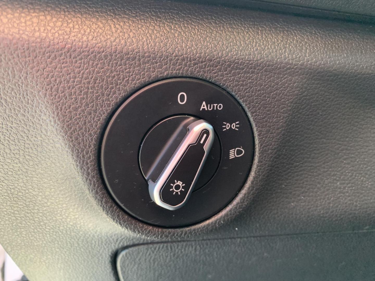 2021 WHITE /BLACK Volkswagen Jetta 1.4T S (3VWC57BU9MM) with an 1.4L L4 DOHC 20V engine, Automatic transmission, located at 506 S. Kingshighway, Cape Girardeau, MO, 63703, (573) 235-5000, 37.294991, -89.553635 - 2021 Volkswagen Jetta S 85,XXX mi 1.4L 4Cyl Automatic Front Wheel Drive Power Windows/Locks/Mirrors Backup Camera We have financing available and we accept trades! Fill out a credit application on our website or come by today! If you have any questions, give us a call at (573) 235-5000 or - Photo#19