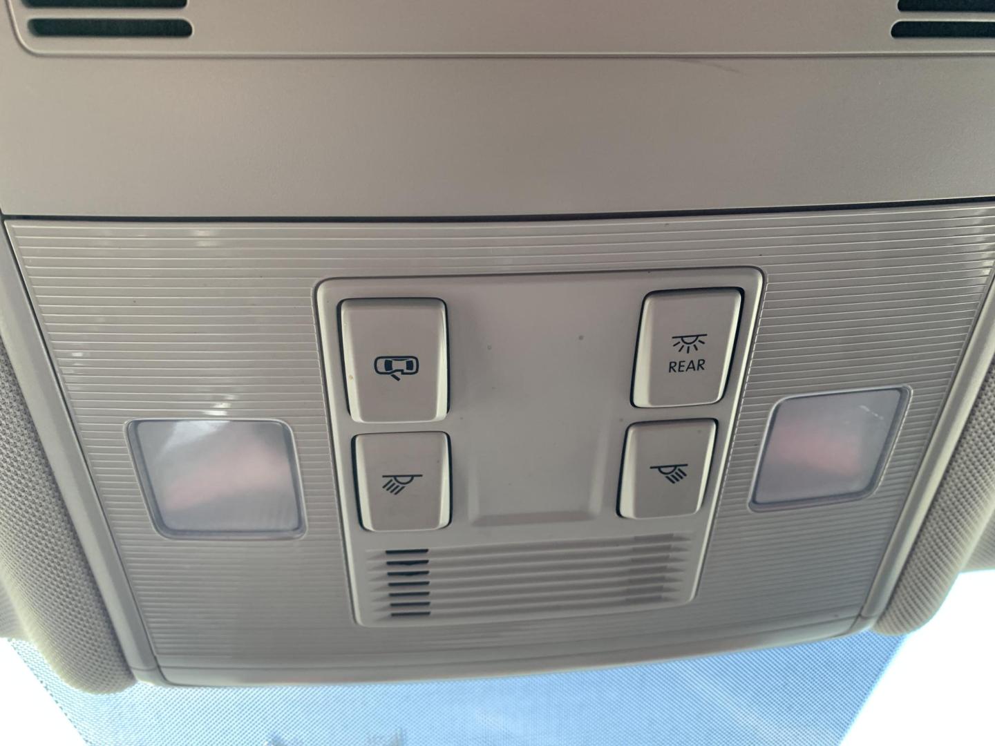 2021 WHITE /BLACK Volkswagen Jetta 1.4T S (3VWC57BU9MM) with an 1.4L L4 DOHC 20V engine, Automatic transmission, located at 506 S. Kingshighway, Cape Girardeau, MO, 63703, (573) 235-5000, 37.294991, -89.553635 - 2021 Volkswagen Jetta S 85,XXX mi 1.4L 4Cyl Automatic Front Wheel Drive Power Windows/Locks/Mirrors Backup Camera We have financing available and we accept trades! Fill out a credit application on our website or come by today! If you have any questions, give us a call at (573) 235-5000 or - Photo#24