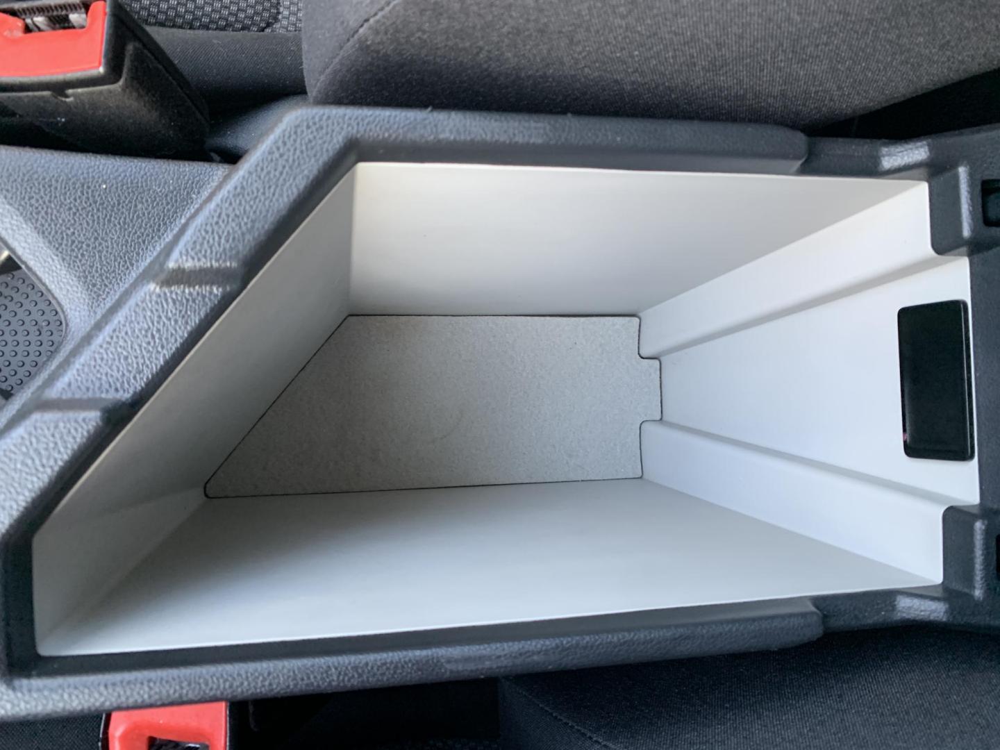 2021 WHITE /BLACK Volkswagen Jetta 1.4T S (3VWC57BU9MM) with an 1.4L L4 DOHC 20V engine, Automatic transmission, located at 506 S. Kingshighway, Cape Girardeau, MO, 63703, (573) 235-5000, 37.294991, -89.553635 - 2021 Volkswagen Jetta S 85,XXX mi 1.4L 4Cyl Automatic Front Wheel Drive Power Windows/Locks/Mirrors Backup Camera We have financing available and we accept trades! Fill out a credit application on our website or come by today! If you have any questions, give us a call at (573) 235-5000 or - Photo#26