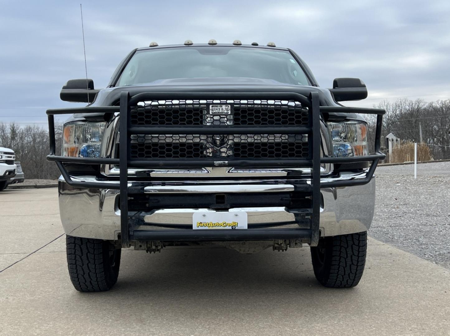 2018 BLACK /Gray RAM 2500 Tradesman Crew Cab SWB 4WD (3C6UR5CL7JG) with an 6.7L I6 TURBO DIESEL engine, 6A transmission, located at 2990 Old Orchard Rd., Jackson, MO, 63755, 37.354214, -89.612106 - 2018 Ram 2500 Tradesman 137xxx miles 4x4 6.7L I6 Turbo Diesel Automatic New Tires Backup Camera Bluetooth Remote Start Crusie Power Windows/Locks/Mirrors We have financing available and we accept trades! Fill out a credit application on our website or come by today! If you have any quest - Photo#11