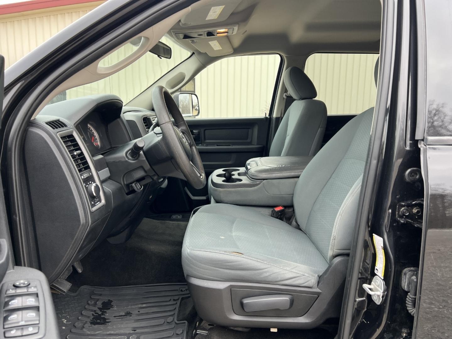 2018 BLACK /Gray RAM 2500 Tradesman Crew Cab SWB 4WD (3C6UR5CL7JG) with an 6.7L I6 TURBO DIESEL engine, 6A transmission, located at 2990 Old Orchard Rd., Jackson, MO, 63755, 37.354214, -89.612106 - 2018 Ram 2500 Tradesman 137xxx miles 4x4 6.7L I6 Turbo Diesel Automatic New Tires Backup Camera Bluetooth Remote Start Crusie Power Windows/Locks/Mirrors We have financing available and we accept trades! Fill out a credit application on our website or come by today! If you have any quest - Photo#13