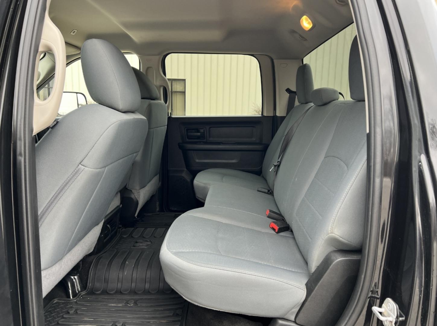 2018 BLACK /Gray RAM 2500 Tradesman Crew Cab SWB 4WD (3C6UR5CL7JG) with an 6.7L I6 TURBO DIESEL engine, 6A transmission, located at 2990 Old Orchard Rd., Jackson, MO, 63755, 37.354214, -89.612106 - 2018 Ram 2500 Tradesman 137xxx miles 4x4 6.7L I6 Turbo Diesel Automatic New Tires Backup Camera Bluetooth Remote Start Crusie Power Windows/Locks/Mirrors We have financing available and we accept trades! Fill out a credit application on our website or come by today! If you have any quest - Photo#16