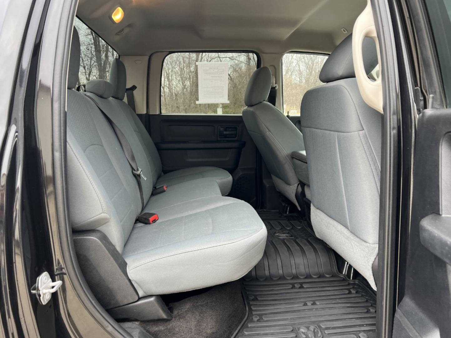 2018 BLACK /Gray RAM 2500 Tradesman Crew Cab SWB 4WD (3C6UR5CL7JG) with an 6.7L I6 TURBO DIESEL engine, 6A transmission, located at 2990 Old Orchard Rd., Jackson, MO, 63755, 37.354214, -89.612106 - 2018 Ram 2500 Tradesman 137xxx miles 4x4 6.7L I6 Turbo Diesel Automatic New Tires Backup Camera Bluetooth Remote Start Crusie Power Windows/Locks/Mirrors We have financing available and we accept trades! Fill out a credit application on our website or come by today! If you have any quest - Photo#17