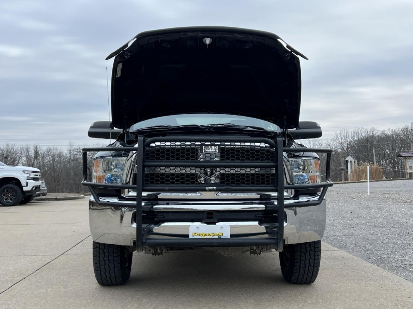 2018 BLACK /Gray RAM 2500 Tradesman Crew Cab SWB 4WD (3C6UR5CL7JG) with an 6.7L I6 TURBO DIESEL engine, 6A transmission, located at 2990 Old Orchard Rd., Jackson, MO, 63755, 37.354214, -89.612106 - 2018 Ram 2500 Tradesman 137xxx miles 4x4 6.7L I6 Turbo Diesel Automatic New Tires Backup Camera Bluetooth Remote Start Crusie Power Windows/Locks/Mirrors We have financing available and we accept trades! Fill out a credit application on our website or come by today! If you have any quest - Photo#28