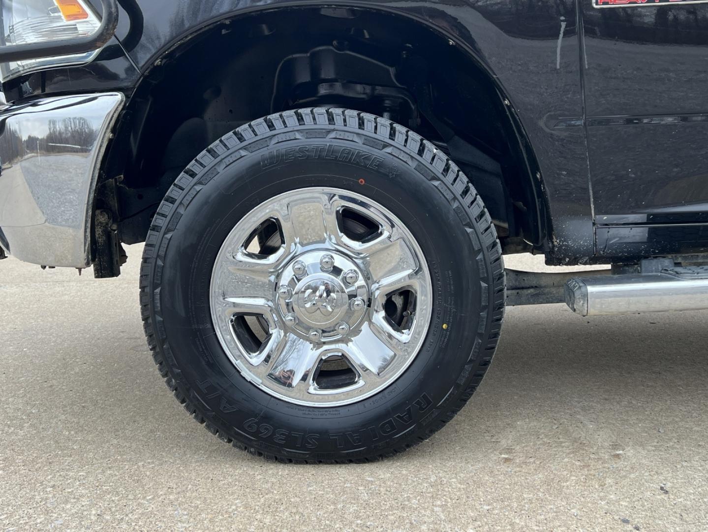 2018 BLACK /Gray RAM 2500 Tradesman Crew Cab SWB 4WD (3C6UR5CL7JG) with an 6.7L I6 TURBO DIESEL engine, 6A transmission, located at 2990 Old Orchard Rd., Jackson, MO, 63755, 37.354214, -89.612106 - 2018 Ram 2500 Tradesman 137xxx miles 4x4 6.7L I6 Turbo Diesel Automatic New Tires Backup Camera Bluetooth Remote Start Crusie Power Windows/Locks/Mirrors We have financing available and we accept trades! Fill out a credit application on our website or come by today! If you have any quest - Photo#31