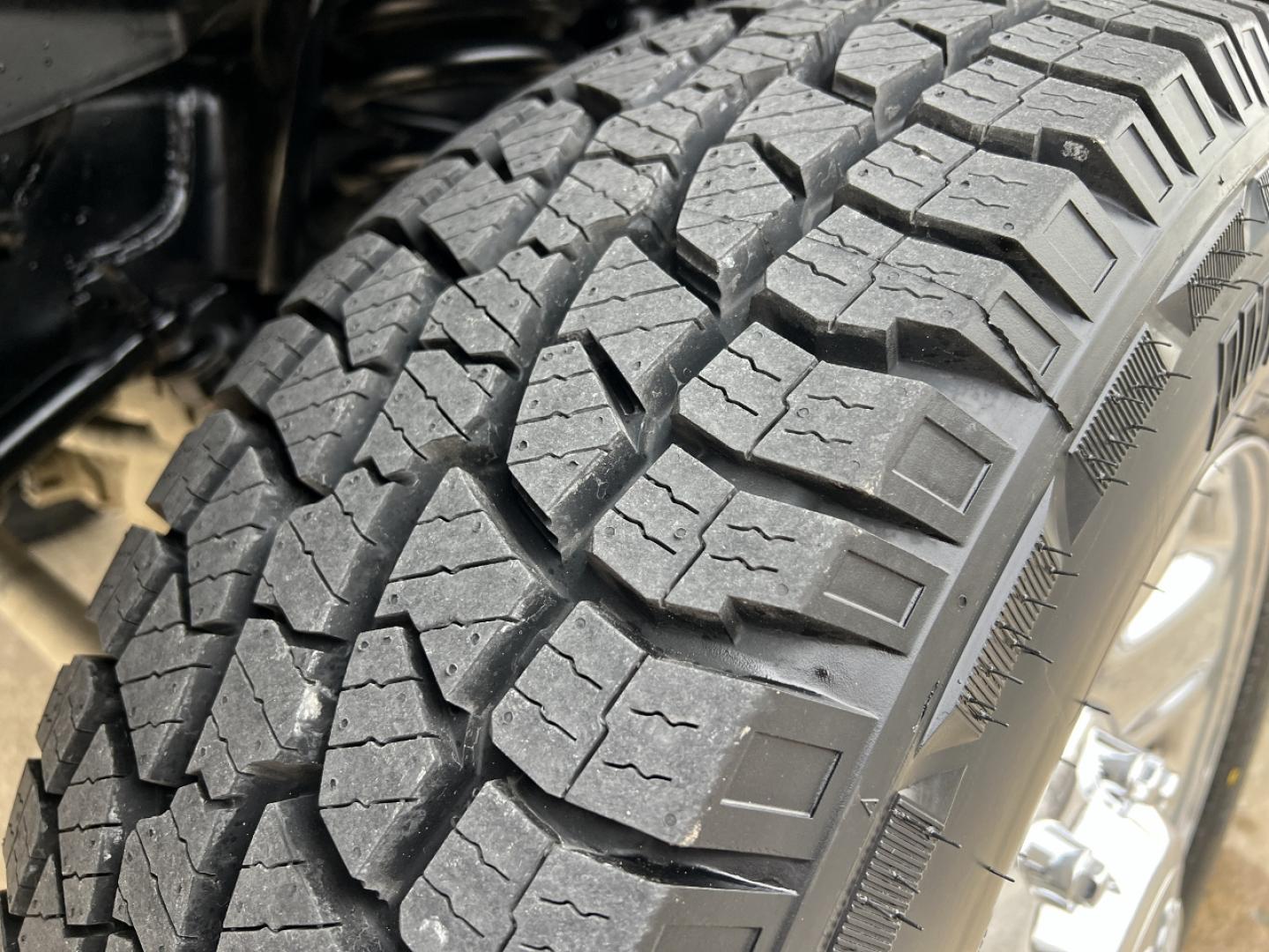 2018 BLACK /Gray RAM 2500 Tradesman Crew Cab SWB 4WD (3C6UR5CL7JG) with an 6.7L I6 TURBO DIESEL engine, 6A transmission, located at 2990 Old Orchard Rd., Jackson, MO, 63755, 37.354214, -89.612106 - 2018 Ram 2500 Tradesman 137xxx miles 4x4 6.7L I6 Turbo Diesel Automatic New Tires Backup Camera Bluetooth Remote Start Crusie Power Windows/Locks/Mirrors We have financing available and we accept trades! Fill out a credit application on our website or come by today! If you have any quest - Photo#30