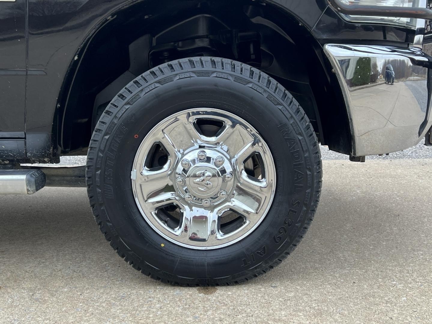 2018 BLACK /Gray RAM 2500 Tradesman Crew Cab SWB 4WD (3C6UR5CL7JG) with an 6.7L I6 TURBO DIESEL engine, 6A transmission, located at 2990 Old Orchard Rd., Jackson, MO, 63755, 37.354214, -89.612106 - 2018 Ram 2500 Tradesman 137xxx miles 4x4 6.7L I6 Turbo Diesel Automatic New Tires Backup Camera Bluetooth Remote Start Crusie Power Windows/Locks/Mirrors We have financing available and we accept trades! Fill out a credit application on our website or come by today! If you have any quest - Photo#34