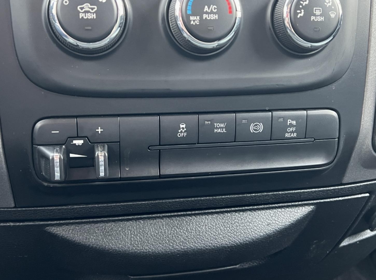 2018 BLACK /Gray RAM 2500 Tradesman Crew Cab SWB 4WD (3C6UR5CL7JG) with an 6.7L I6 TURBO DIESEL engine, 6A transmission, located at 2990 Old Orchard Rd., Jackson, MO, 63755, 37.354214, -89.612106 - 2018 Ram 2500 Tradesman 137xxx miles 4x4 6.7L I6 Turbo Diesel Automatic New Tires Backup Camera Bluetooth Remote Start Crusie Power Windows/Locks/Mirrors We have financing available and we accept trades! Fill out a credit application on our website or come by today! If you have any quest - Photo#25