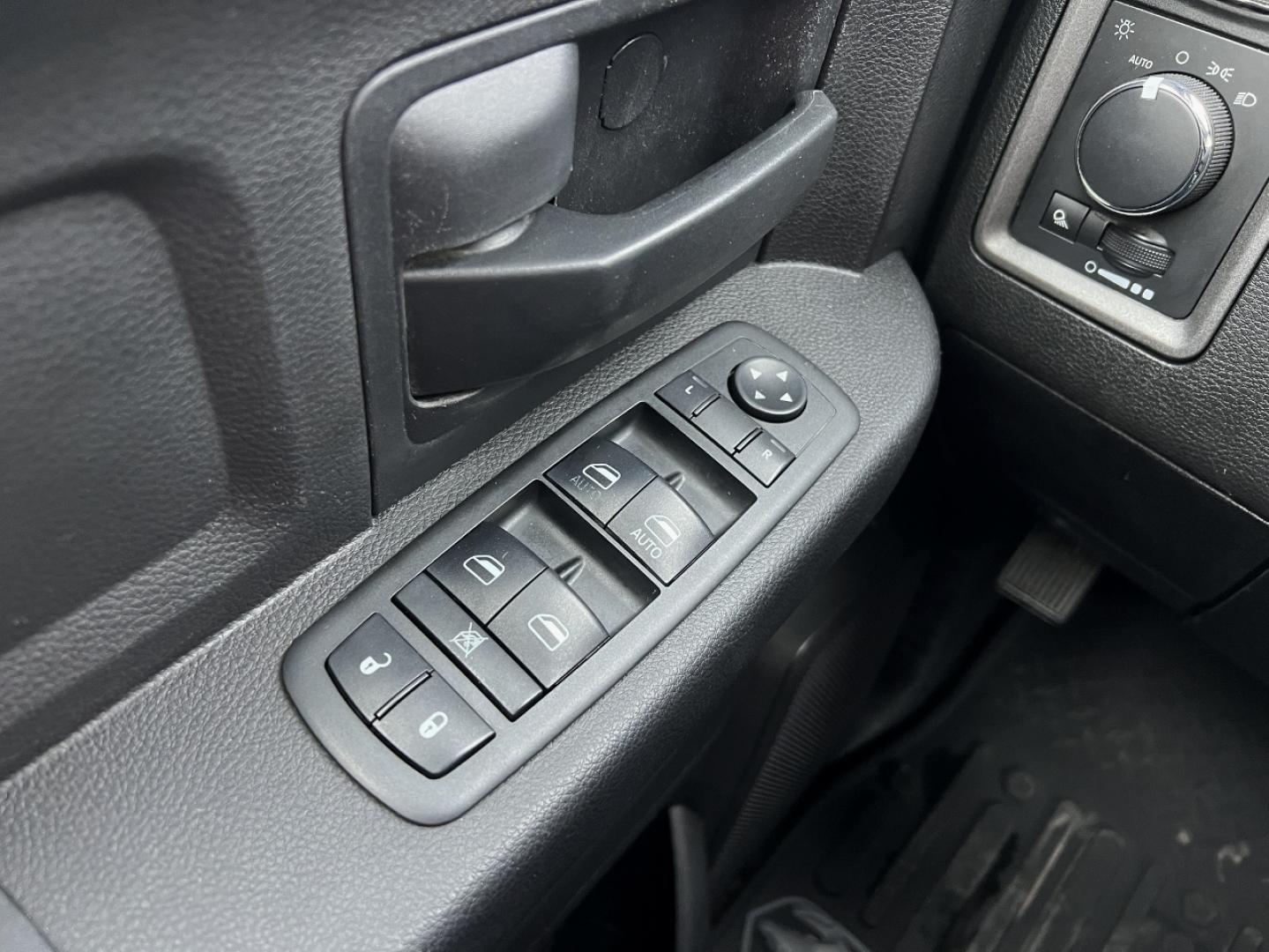 2018 BLACK /Gray RAM 2500 Tradesman Crew Cab SWB 4WD (3C6UR5CL7JG) with an 6.7L I6 TURBO DIESEL engine, 6A transmission, located at 2990 Old Orchard Rd., Jackson, MO, 63755, 37.354214, -89.612106 - 2018 Ram 2500 Tradesman 137xxx miles 4x4 6.7L I6 Turbo Diesel Automatic New Tires Backup Camera Bluetooth Remote Start Crusie Power Windows/Locks/Mirrors We have financing available and we accept trades! Fill out a credit application on our website or come by today! If you have any quest - Photo#27