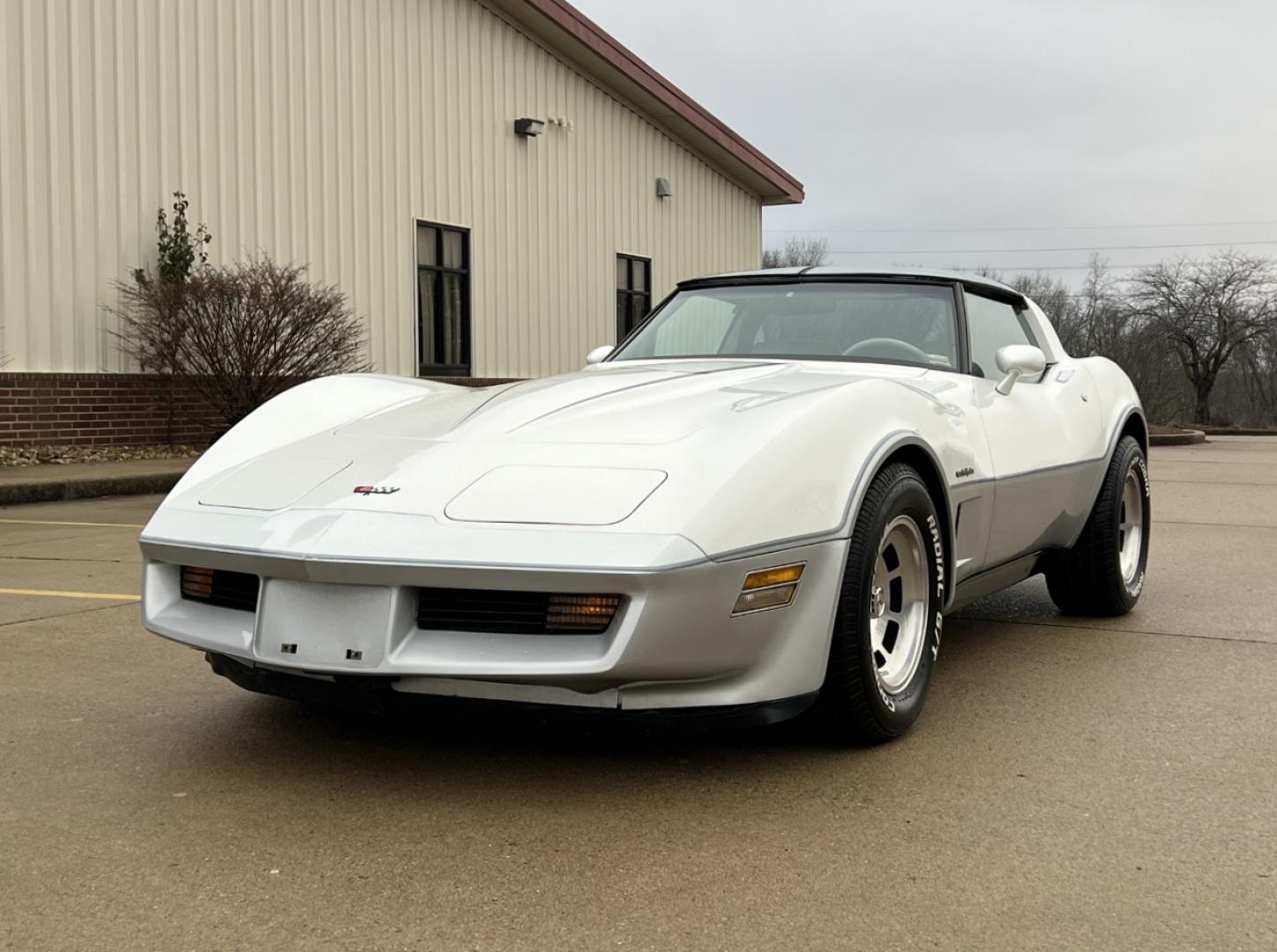 1982 WHITE /Gray Chevrolet Corvette Coupe (1G1AY878XC5) with an 5.7L V8 engine, Automatic transmission, located at 2990 Old Orchard Rd., Jackson, MO, 63755, 37.354214, -89.612106 - 1982 Chevrolet Corvette Only 67xxx miles Rear Wheel Drive 5.7L V8 Automatic Leather Power Driver Seat Cruise Power Windows/Locks/Mirrors We have financing available and we accept trades! Fill out a credit application on our website or come by today! If you have any questions, give us a cal - Photo#4