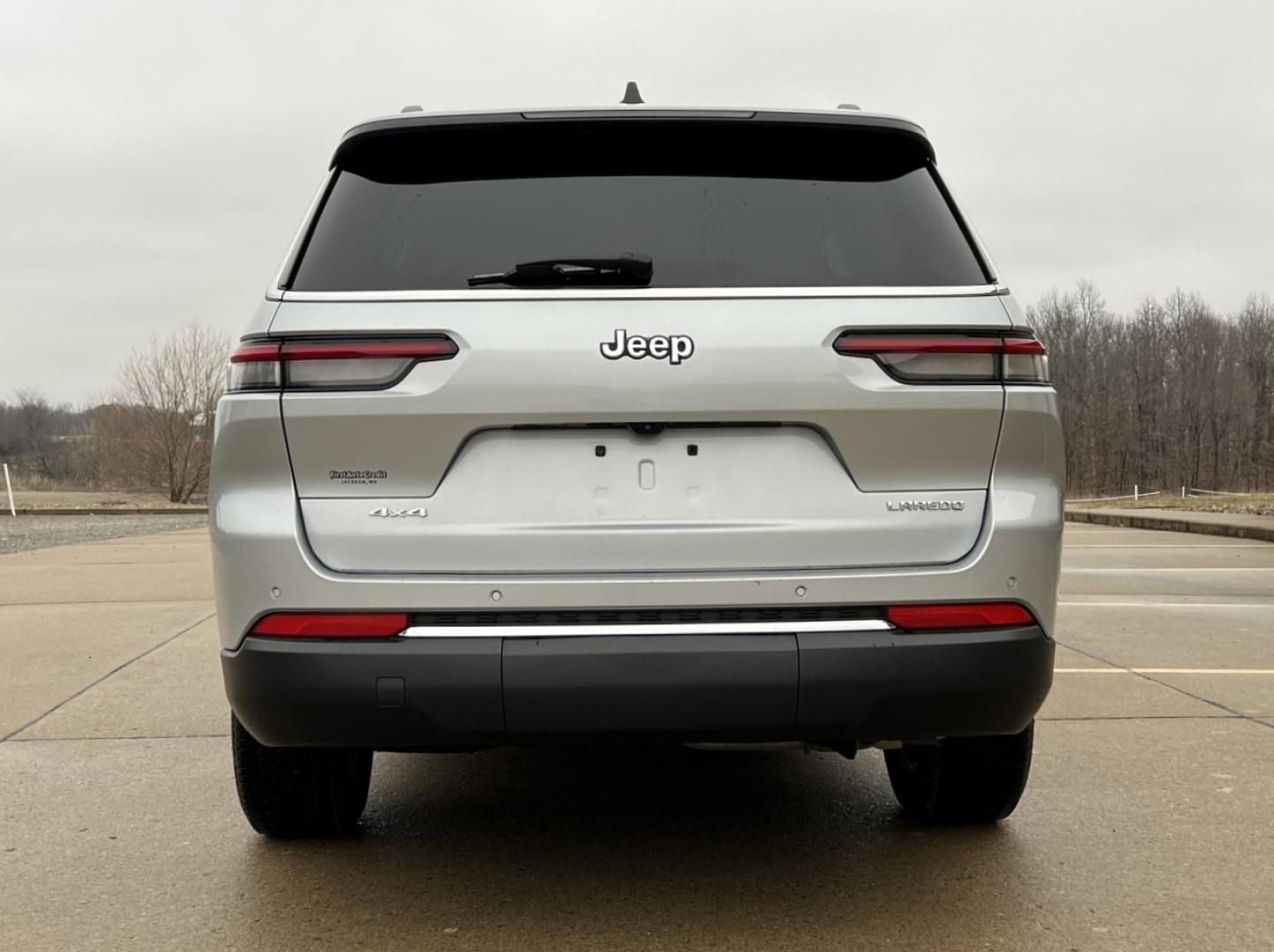 2023 SILVER /Black Jeep Grand Cherokee L Laredo 4WD (1C4RJKAG9P8) with an 3.6L V6 engine, Automatic transmission, located at 2990 Old Orchard Rd., Jackson, MO, 63755, 37.354214, -89.612106 - 2023 Jeep Grand Cherokee L Laredo 1-Owner 71xxx miles 4x4 3.6L V6 Automatic 3rd Row Backup Camera Power Driver Seat Bluetooth Cruise Power Windows/Locks/Mirrors We have financing available and we accept trades! Fill out a credit application on our website or come by today! If you have a - Photo#9