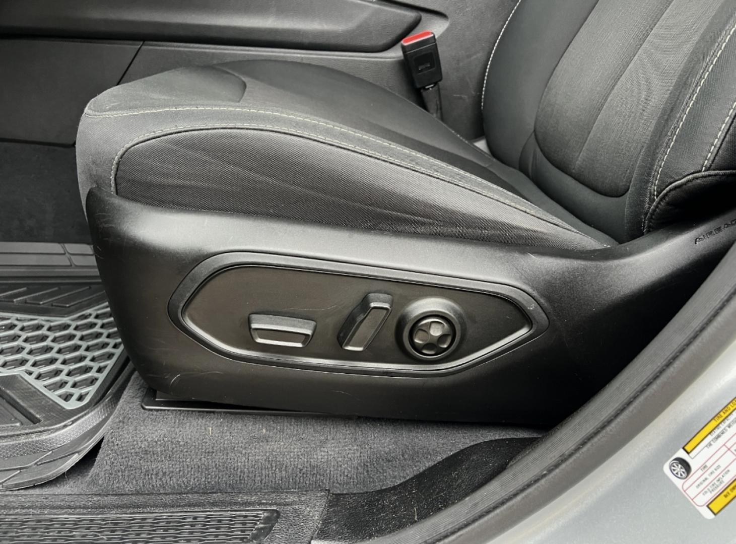 2023 SILVER /Black Jeep Grand Cherokee L Laredo 4WD (1C4RJKAG9P8) with an 3.6L V6 engine, Automatic transmission, located at 2990 Old Orchard Rd., Jackson, MO, 63755, 37.354214, -89.612106 - 2023 Jeep Grand Cherokee L Laredo 1-Owner 71xxx miles 4x4 3.6L V6 Automatic 3rd Row Backup Camera Power Driver Seat Bluetooth Cruise Power Windows/Locks/Mirrors We have financing available and we accept trades! Fill out a credit application on our website or come by today! If you have a - Photo#3