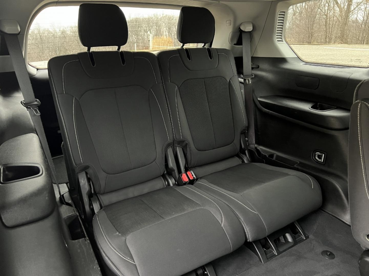 2023 SILVER /Black Jeep Grand Cherokee L Laredo 4WD (1C4RJKAG9P8) with an 3.6L V6 engine, Automatic transmission, located at 2990 Old Orchard Rd., Jackson, MO, 63755, 37.354214, -89.612106 - 2023 Jeep Grand Cherokee L Laredo 1-Owner 71xxx miles 4x4 3.6L V6 Automatic 3rd Row Backup Camera Power Driver Seat Bluetooth Cruise Power Windows/Locks/Mirrors We have financing available and we accept trades! Fill out a credit application on our website or come by today! If you have a - Photo#17