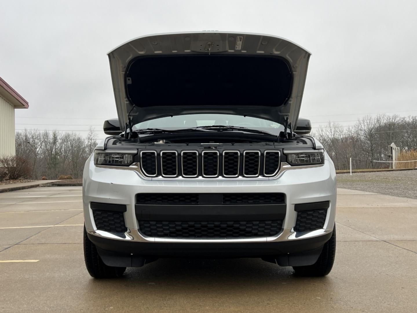 2023 SILVER /Black Jeep Grand Cherokee L Laredo 4WD (1C4RJKAG9P8) with an 3.6L V6 engine, Automatic transmission, located at 2990 Old Orchard Rd., Jackson, MO, 63755, 37.354214, -89.612106 - 2023 Jeep Grand Cherokee L Laredo 1-Owner 71xxx miles 4x4 3.6L V6 Automatic 3rd Row Backup Camera Power Driver Seat Bluetooth Cruise Power Windows/Locks/Mirrors We have financing available and we accept trades! Fill out a credit application on our website or come by today! If you have a - Photo#33