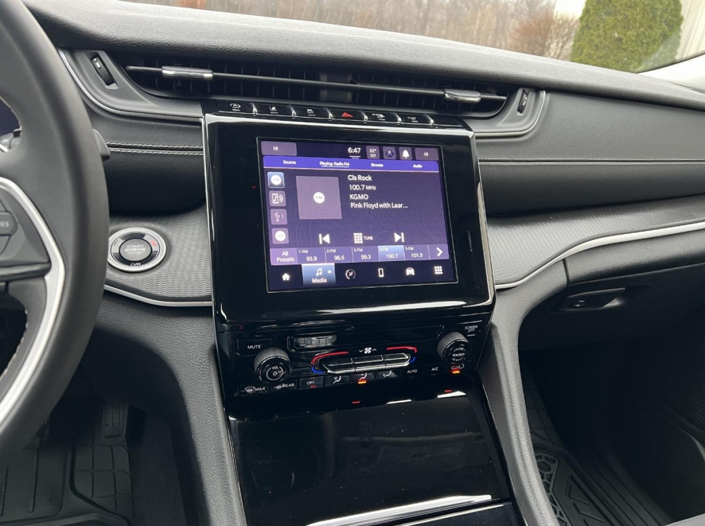 2023 SILVER /Black Jeep Grand Cherokee L Laredo 4WD (1C4RJKAG9P8) with an 3.6L V6 engine, Automatic transmission, located at 2990 Old Orchard Rd., Jackson, MO, 63755, 37.354214, -89.612106 - 2023 Jeep Grand Cherokee L Laredo 1-Owner 71xxx miles 4x4 3.6L V6 Automatic 3rd Row Backup Camera Power Driver Seat Bluetooth Cruise Power Windows/Locks/Mirrors We have financing available and we accept trades! Fill out a credit application on our website or come by today! If you have a - Photo#23