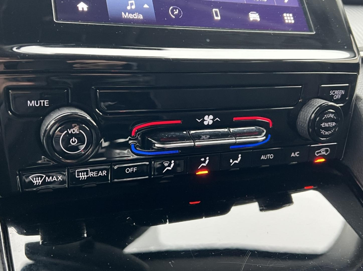 2023 SILVER /Black Jeep Grand Cherokee L Laredo 4WD (1C4RJKAG9P8) with an 3.6L V6 engine, Automatic transmission, located at 2990 Old Orchard Rd., Jackson, MO, 63755, 37.354214, -89.612106 - 2023 Jeep Grand Cherokee L Laredo 1-Owner 71xxx miles 4x4 3.6L V6 Automatic 3rd Row Backup Camera Power Driver Seat Bluetooth Cruise Power Windows/Locks/Mirrors We have financing available and we accept trades! Fill out a credit application on our website or come by today! If you have a - Photo#26