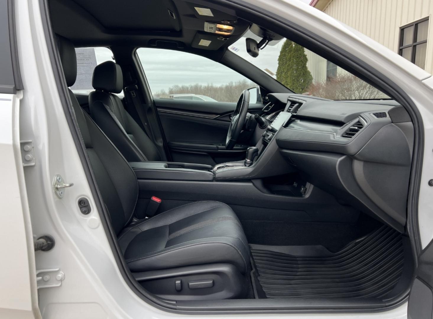 2021 WHITE /Black Honda Civic Sport Touring CVT (SHHFK7H97MU) with an 2.0L 4 Cyl. TURBO engine, CVT transmission, located at 2990 Old Orchard Rd., Jackson, MO, 63755, 37.354214, -89.612106 - 2021 Honda Civic Sport Touring 1-Owner 147xxx miles Front Wheel Drive 1.5L 4 Cyl. Automatic Leather Navigation Backup Camera Power/Heated Seats Heated Rear Seats Sunroof Bluetooth Remote Start Cruise Power Windows/Locks/Mirrors We have financing available and we accept trades! Fill o - Photo#19