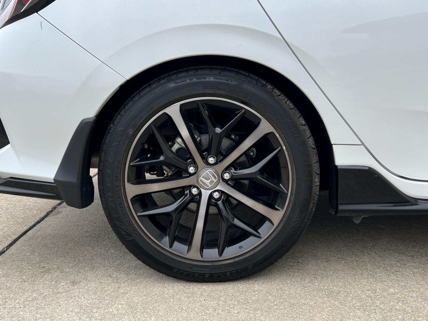 2021 WHITE /Black Honda Civic Sport Touring CVT (SHHFK7H97MU) with an 2.0L 4 Cyl. TURBO engine, CVT transmission, located at 2990 Old Orchard Rd., Jackson, MO, 63755, 37.354214, -89.612106 - 2021 Honda Civic Sport Touring 1-Owner 147xxx miles Front Wheel Drive 1.5L 4 Cyl. Automatic Leather Navigation Backup Camera Power/Heated Seats Heated Rear Seats Sunroof Bluetooth Remote Start Cruise Power Windows/Locks/Mirrors We have financing available and we accept trades! Fill o - Photo#41