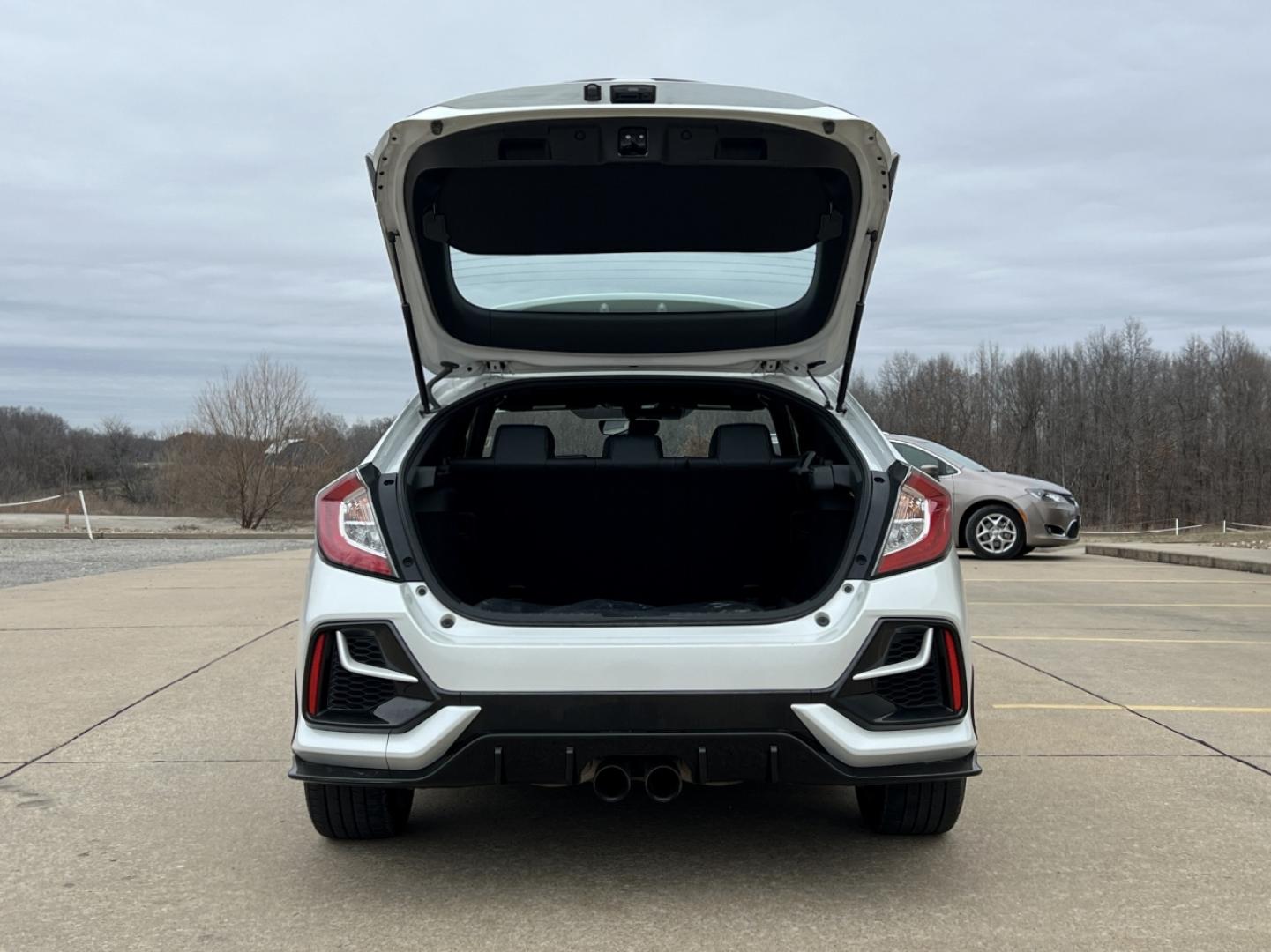 2021 WHITE /Black Honda Civic Sport Touring CVT (SHHFK7H97MU) with an 2.0L 4 Cyl. TURBO engine, CVT transmission, located at 2990 Old Orchard Rd., Jackson, MO, 63755, 37.354214, -89.612106 - 2021 Honda Civic Sport Touring 1-Owner 147xxx miles Front Wheel Drive 1.5L 4 Cyl. Automatic Leather Navigation Backup Camera Power/Heated Seats Heated Rear Seats Sunroof Bluetooth Remote Start Cruise Power Windows/Locks/Mirrors We have financing available and we accept trades! Fill o - Photo#22