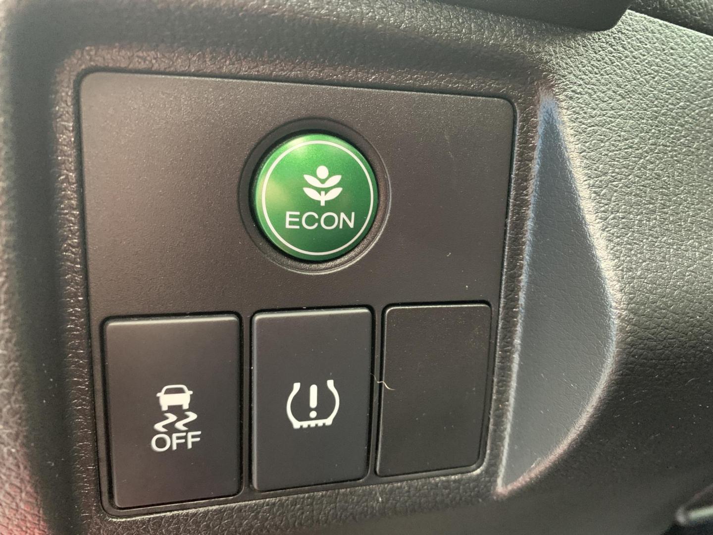 2016 RED /BLACK Honda HR-V EX (3CZRU6H57GM) with an 1.8L L4 DOHC 16V engine, Automatic transmission, located at 506 S. Kingshighway, Cape Girardeau, MO, 63703, (573) 235-5000, 37.294991, -89.553635 - 2016 Honda HR-V 137,xxx Miles Automatic Heated Seats Backup Camera Sunroof All Wheel Drive Power Windows/Locks/Mirrors Bluetooth We have financing available and we accept trades! Fill out a credit application on our website or come by today! If you have any questions, give us a call at ( - Photo#19