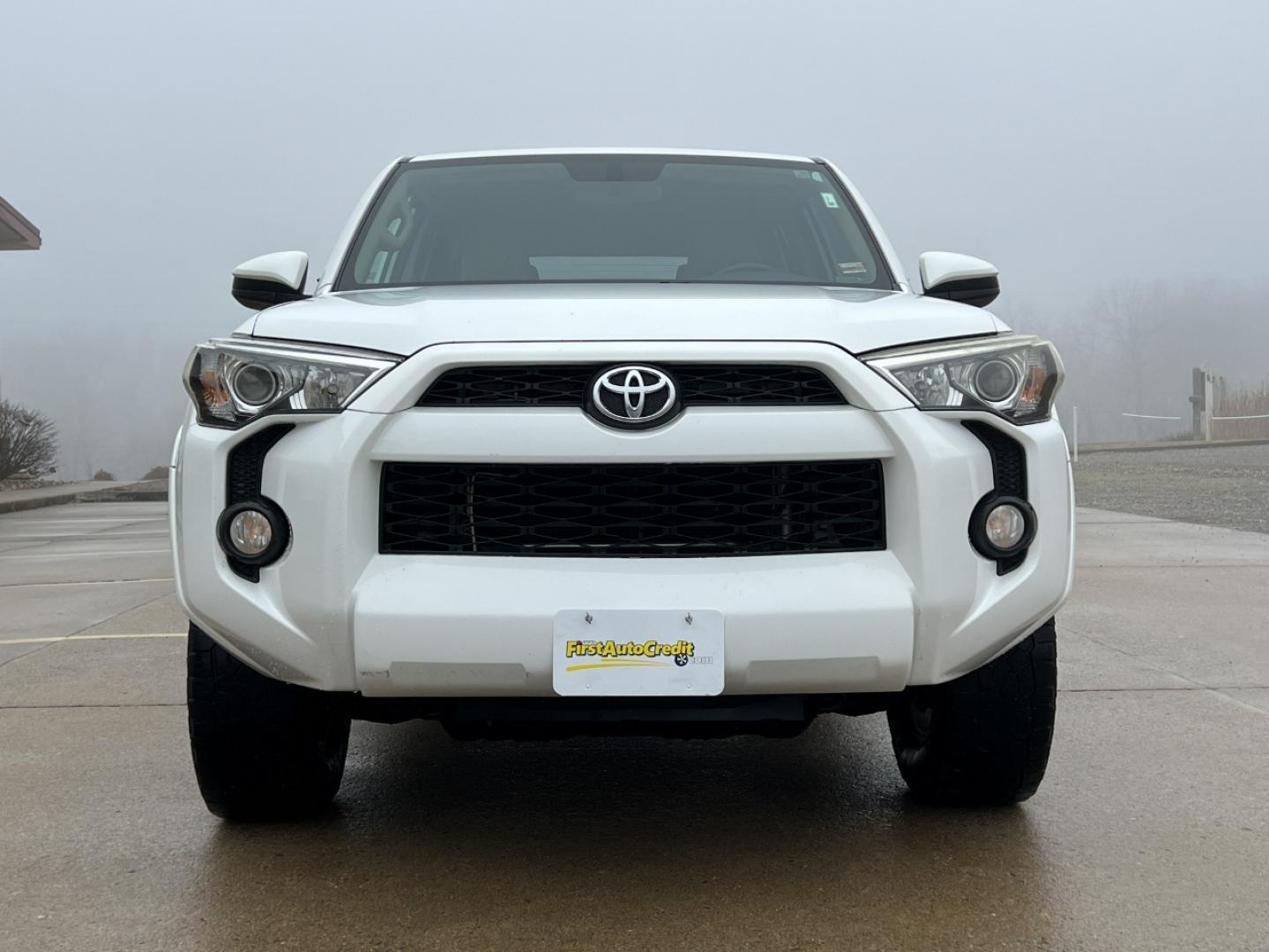 2014 WHITE /Tan Toyota 4Runner SR5 2WD (JTEZU5JR5E5) with an 4.0L V6 engine, Automatic transmission, located at 2990 Old Orchard Rd., Jackson, MO, 63755, 37.354214, -89.612106 - 2014 Toyota 4Runner SR5 196xxx miles Rear Wheel Drive 4.0L V6 Automatic Navigation Backup Camera Power Driver Seat Bluetooth Cruise Power Windows/Locks/Mirrors We have financing available and we accept trades! Fill out a credit application on our website or come by today! If you have any - Photo#11